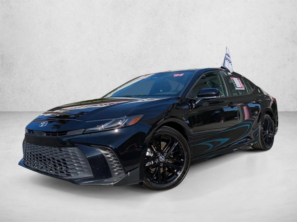 Used 2025 Toyota Camry SE Sedan
