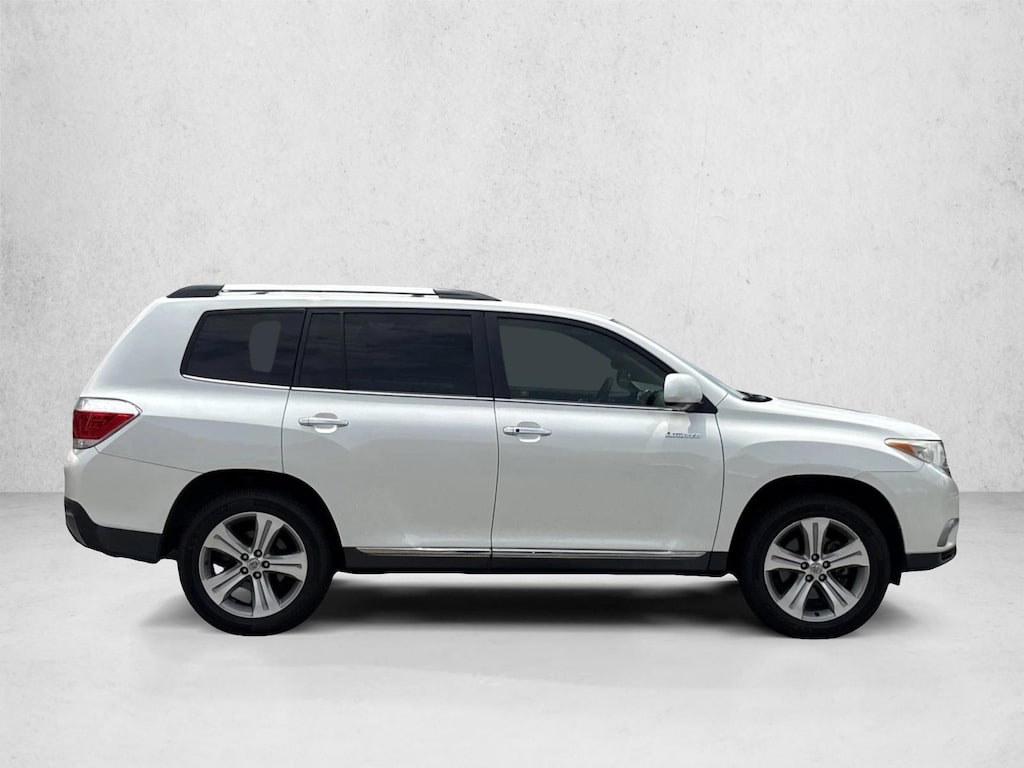 Used 2013 Toyota Highlander Limited V6 SUV