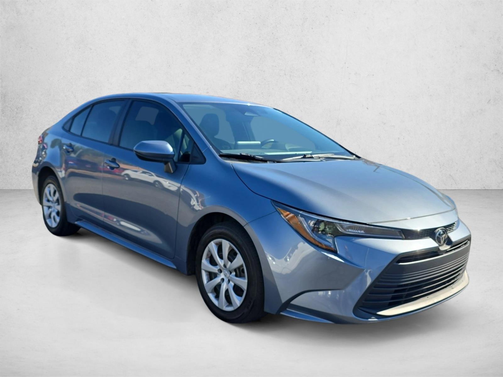 2024 Toyota Corolla LE photo 3