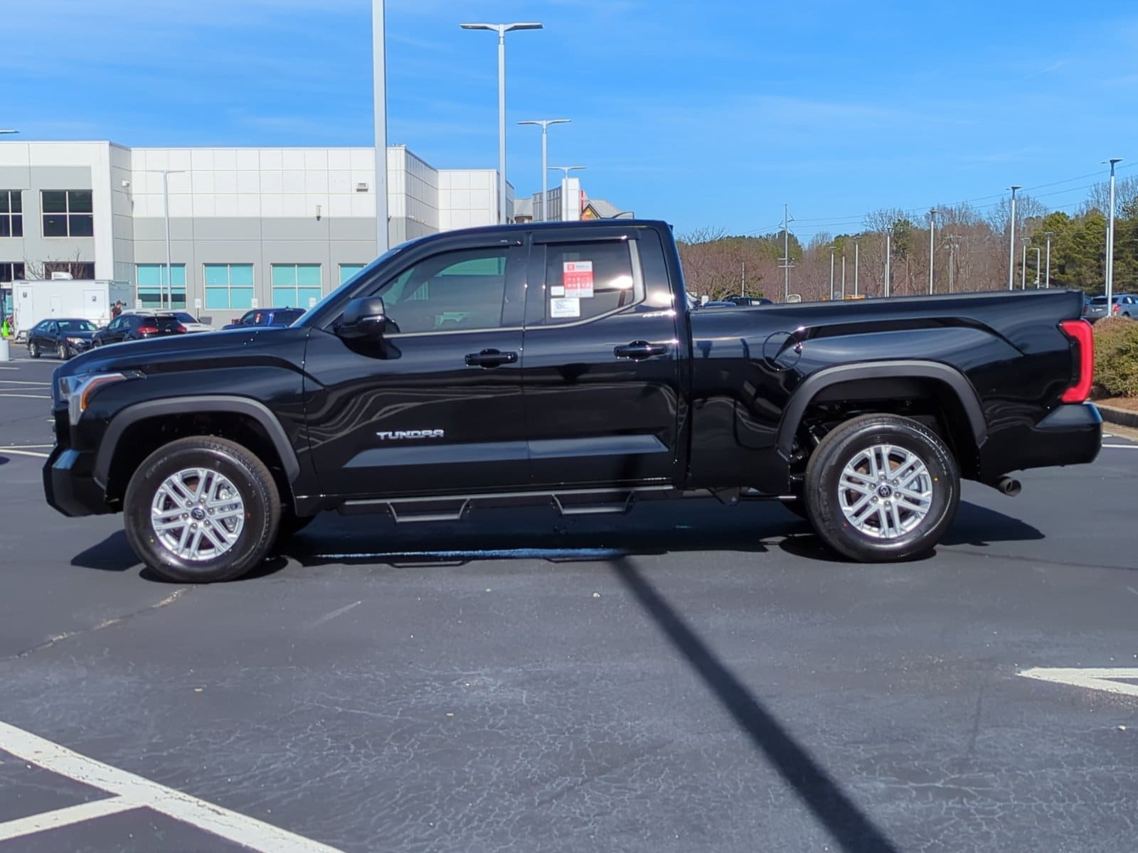 2024 Toyota Tundra SR5 - Photo 8