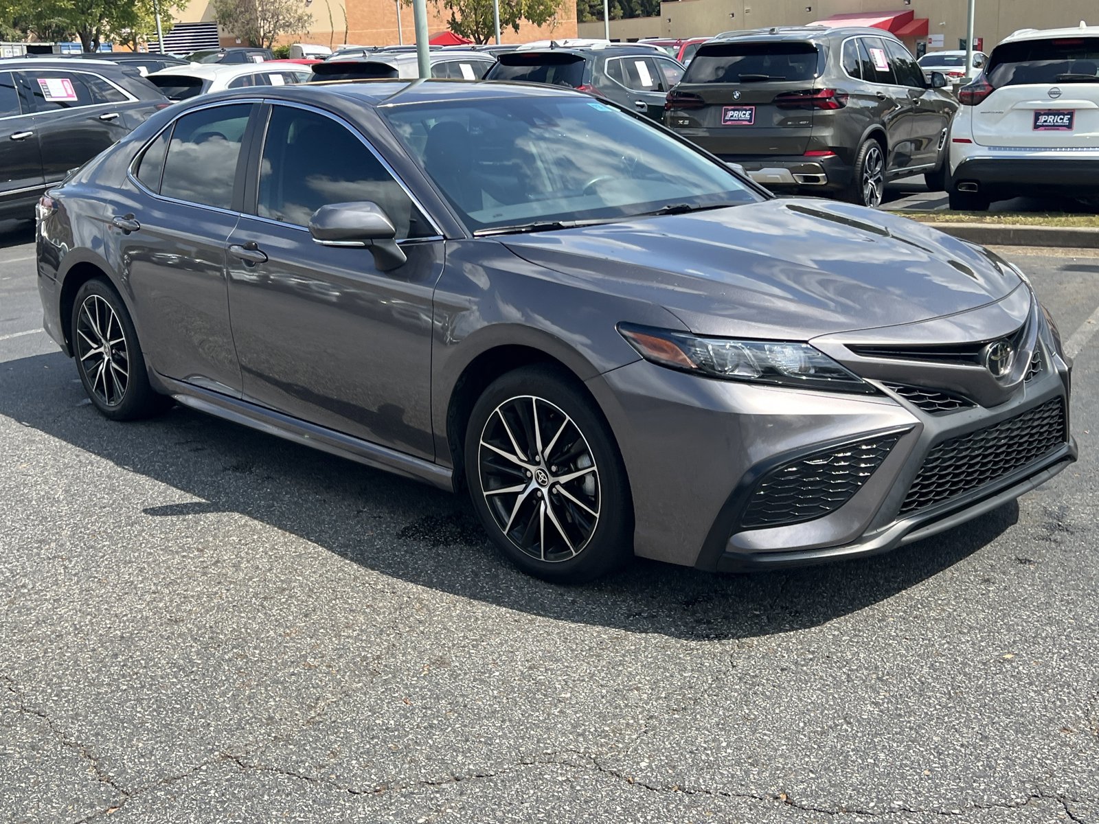 2024 Toyota Camry SE photo 3