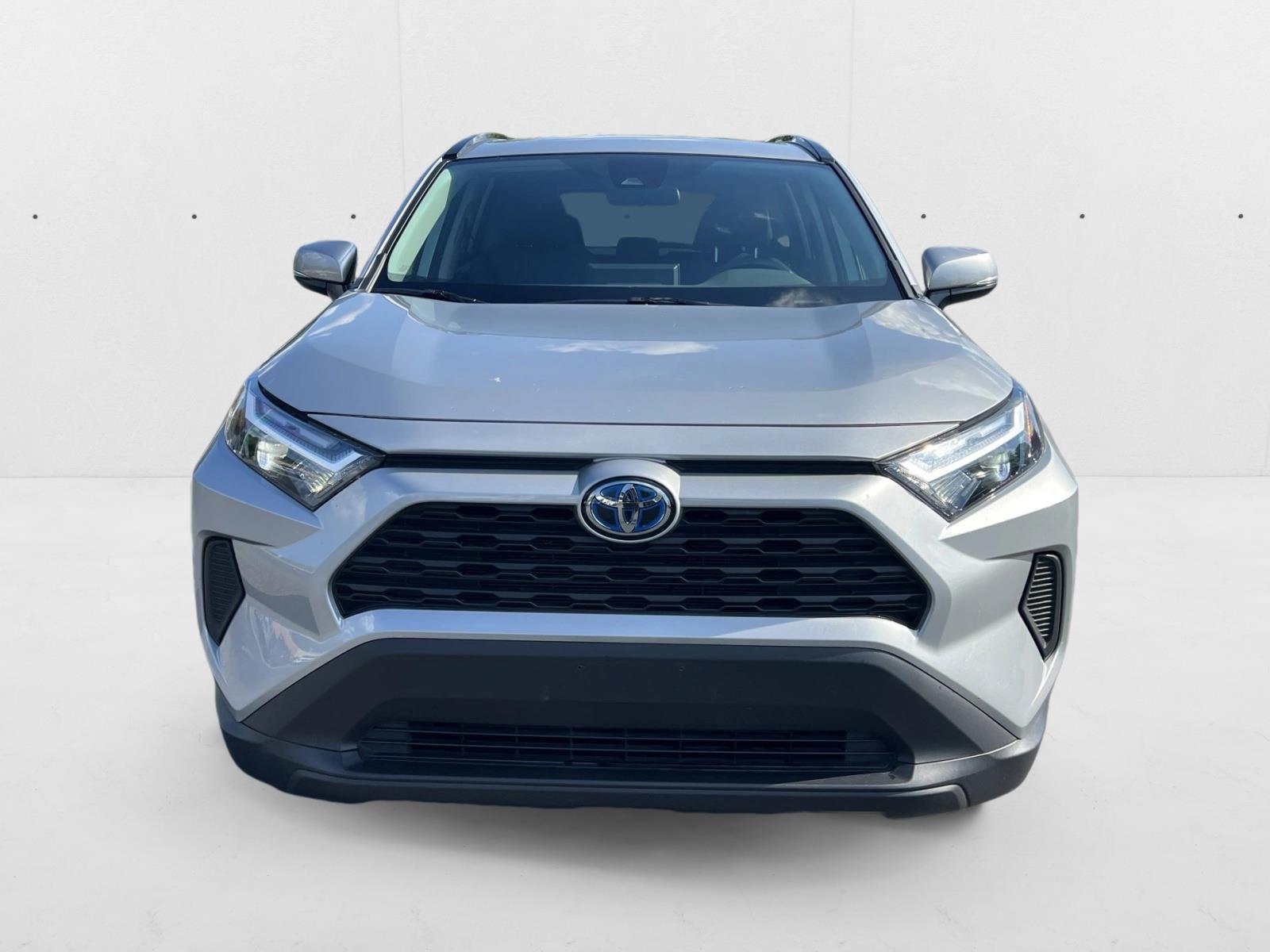 2024 Toyota RAV4 Hybrid XLE photo 2