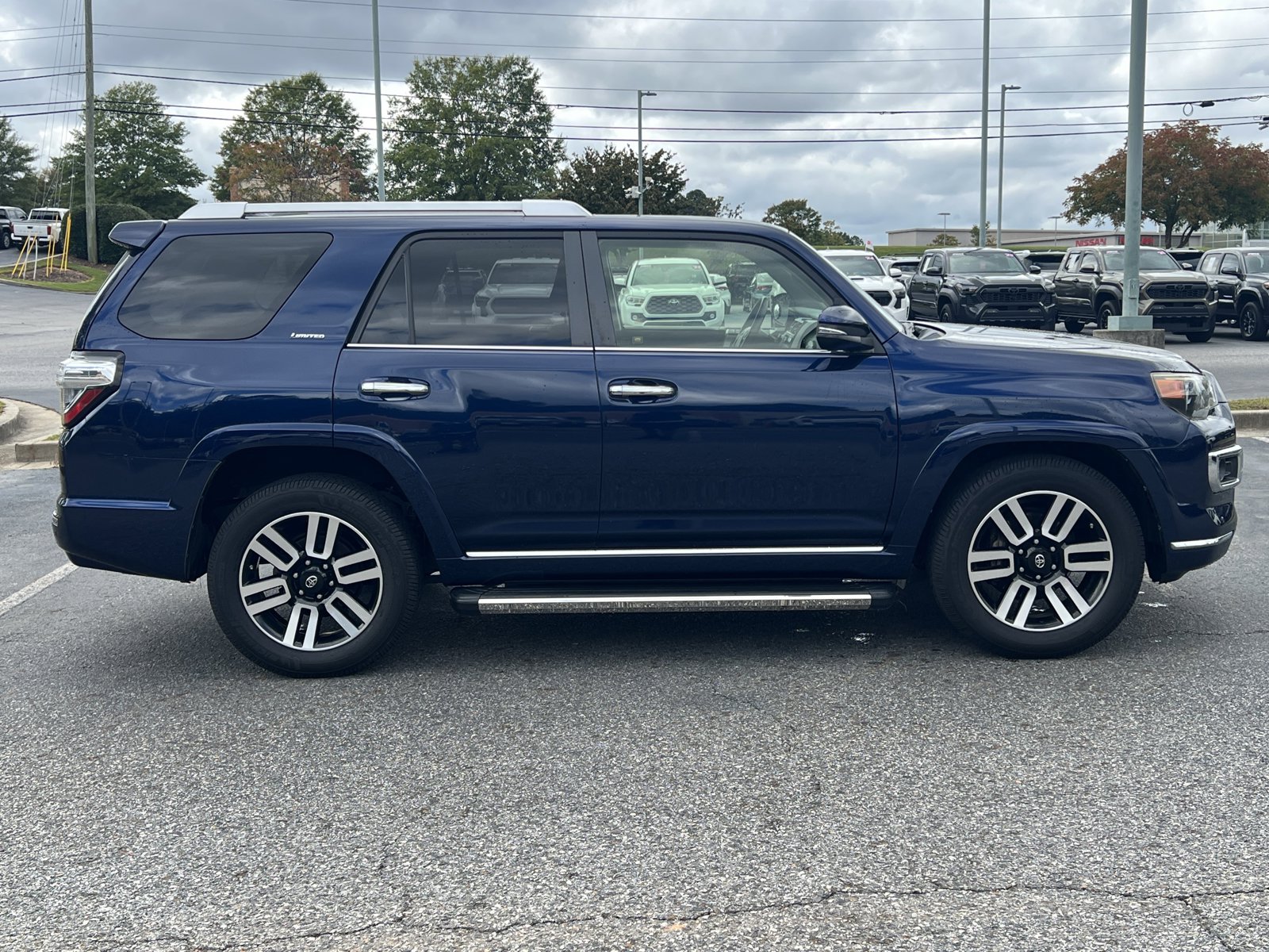 2016 Toyota 4Runner Limited photo 2