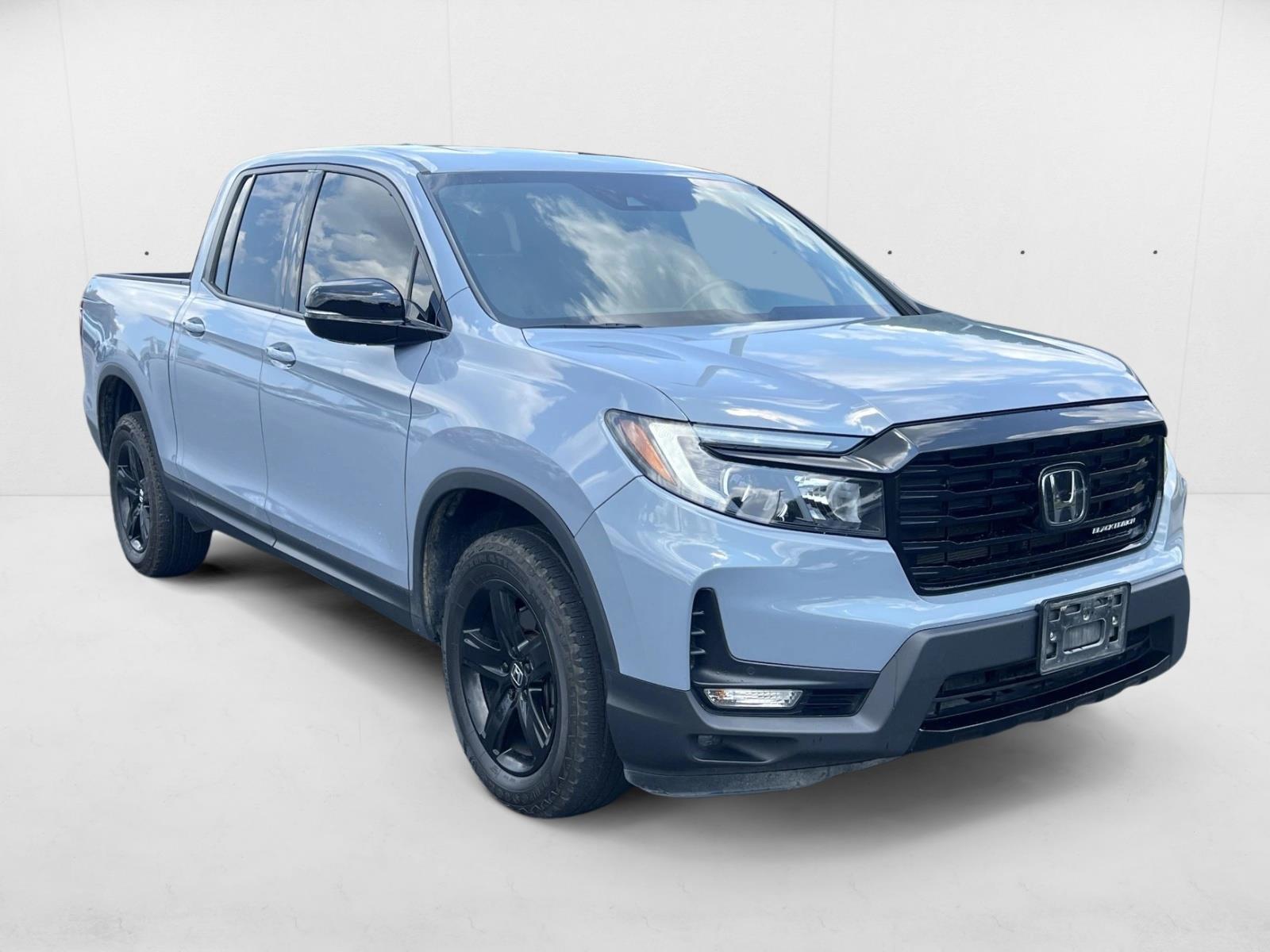 2023 Honda Ridgeline Black Edition photo 3