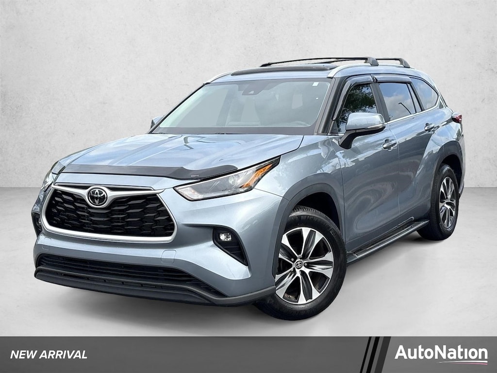 Used 2023 Toyota Highlander XLE SUV