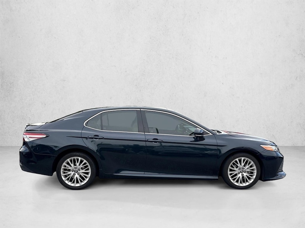 Used 2018 Toyota Camry XLE Sedan