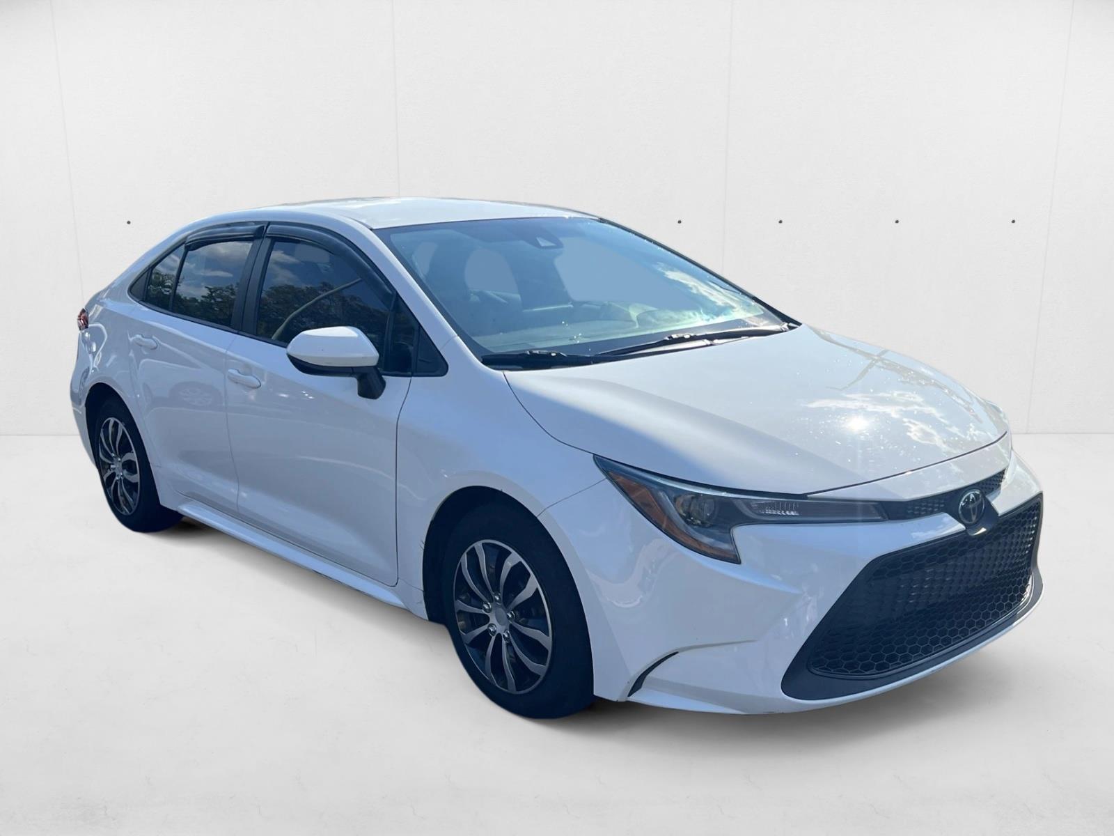 2022 Toyota Corolla LE photo 2