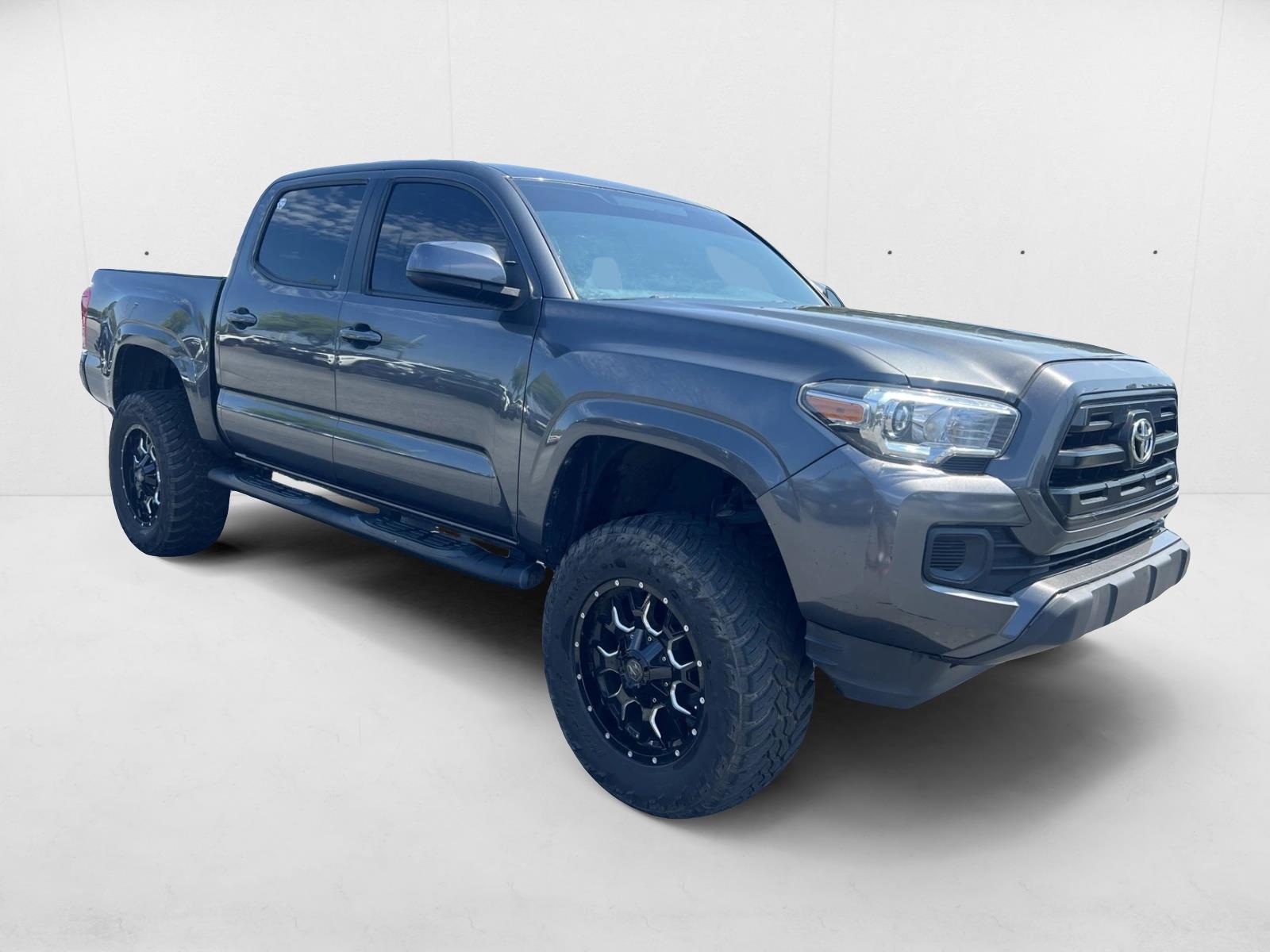 2017 Toyota Tacoma SR V6 photo 3