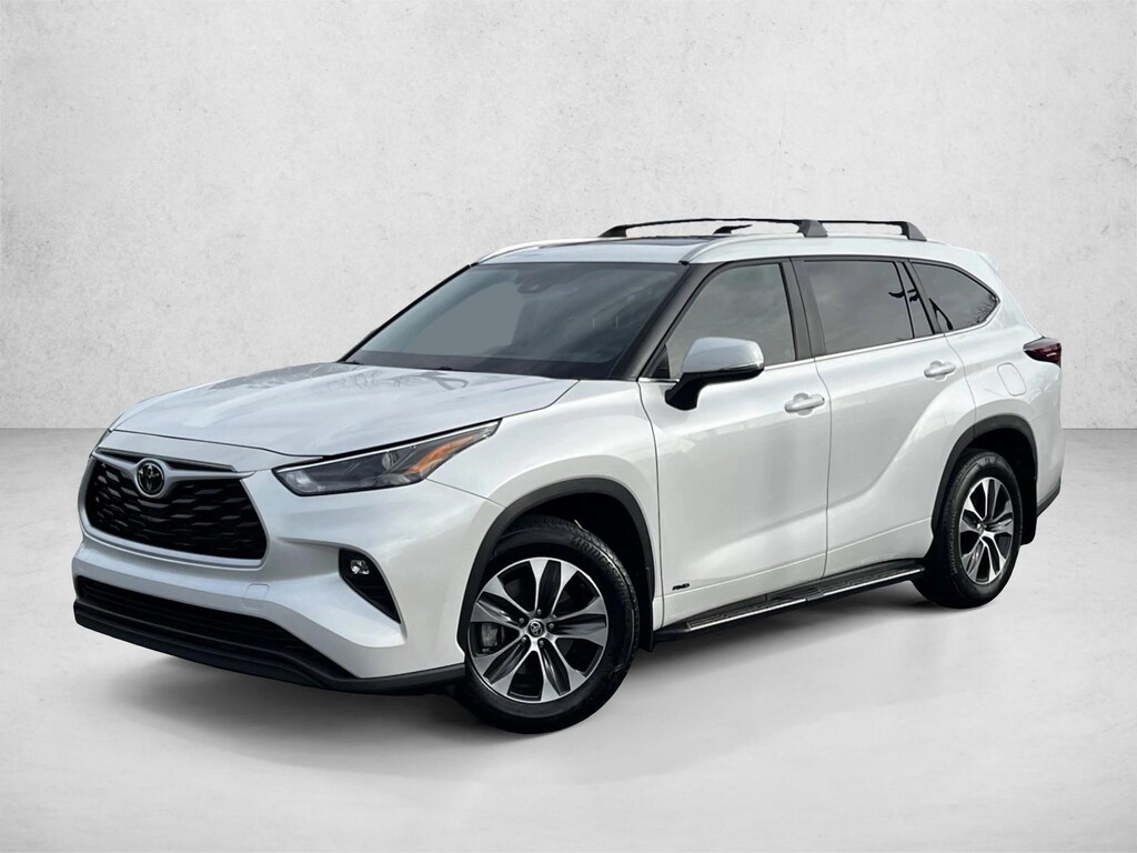 Certified 2025 Toyota Highlander Hybrid XLE SUV