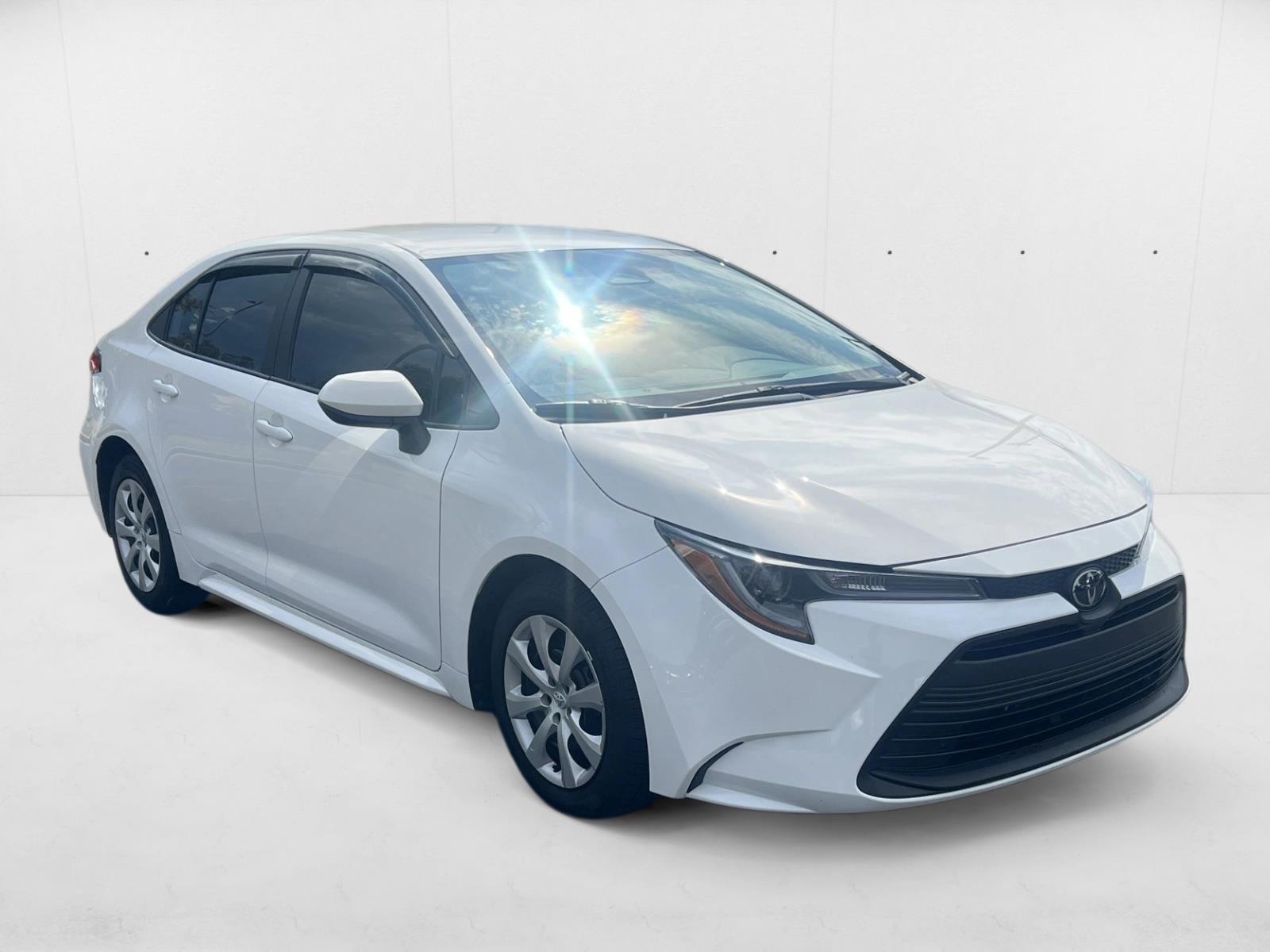 2024 Toyota Corolla LE photo 3