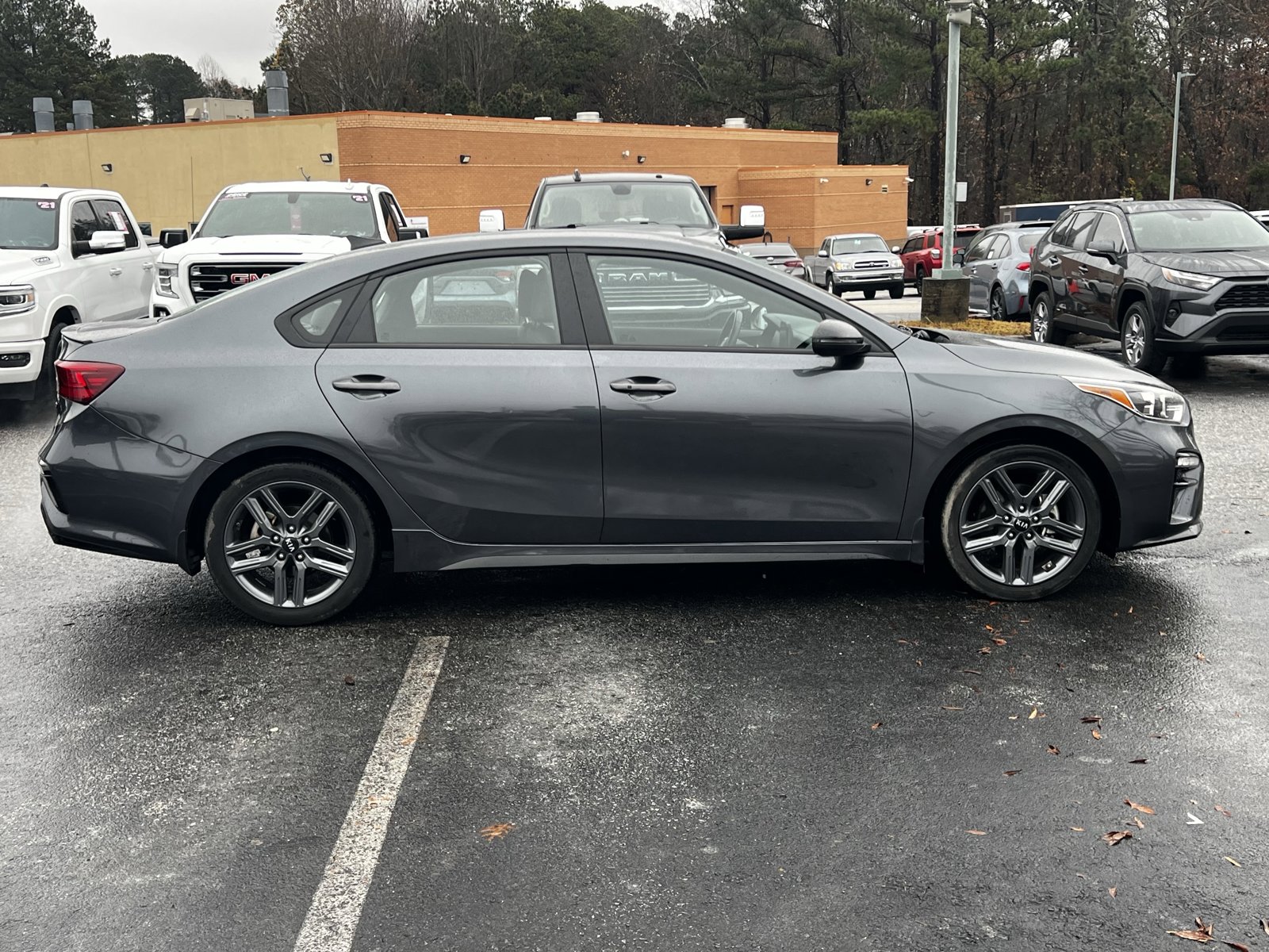 2021 Kia Forte GT-Line photo 2