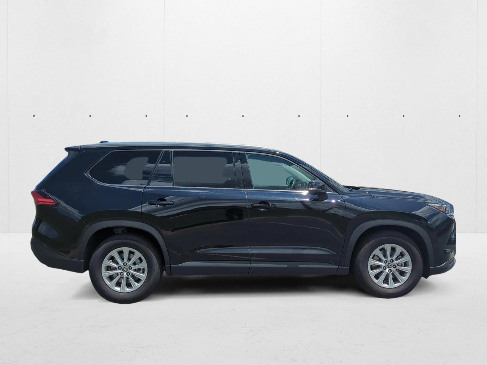 2024 Toyota Grand Highlander XLE photo 3