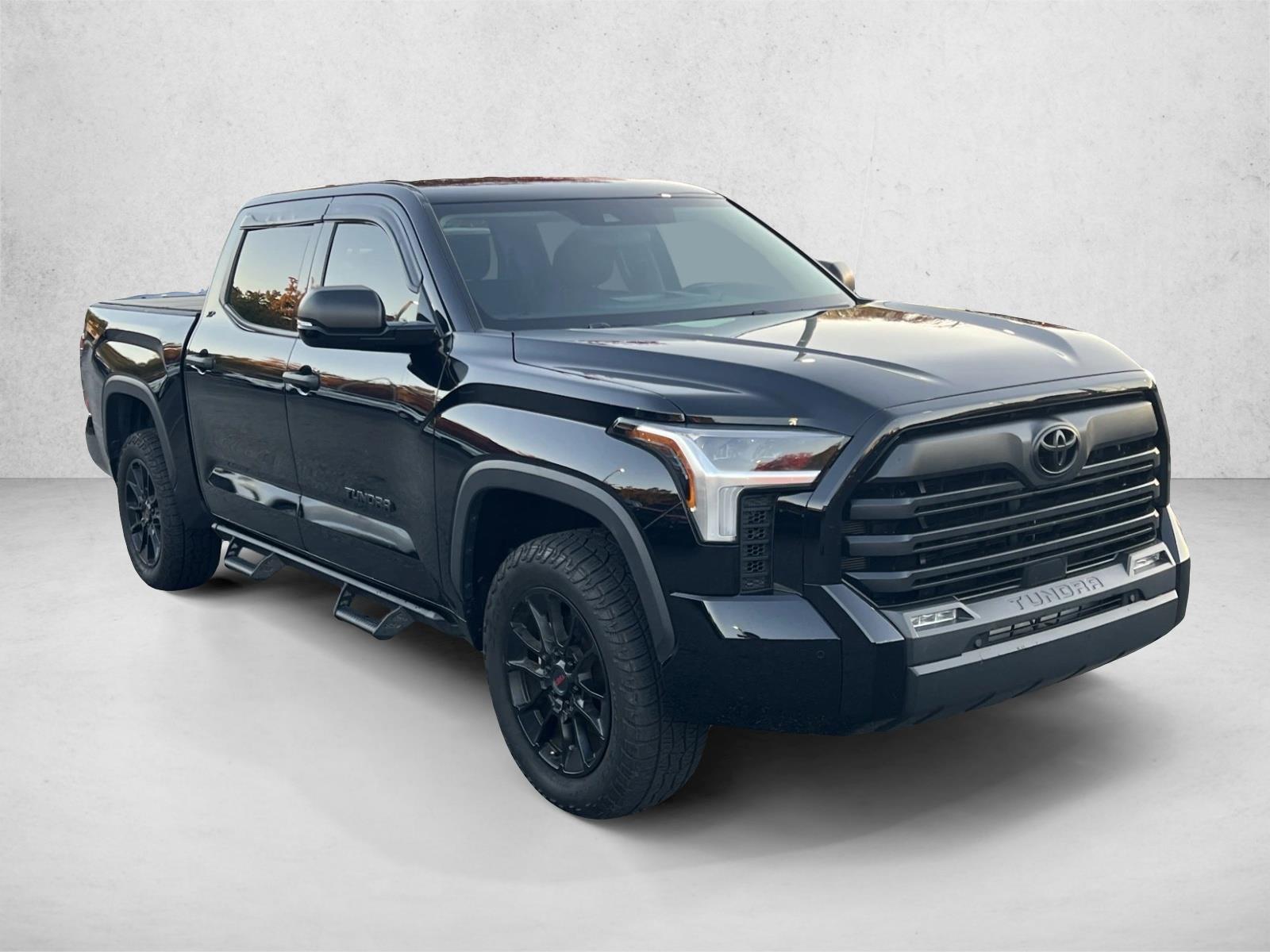 2023 Toyota Tundra SR5 CrewMax photo 3