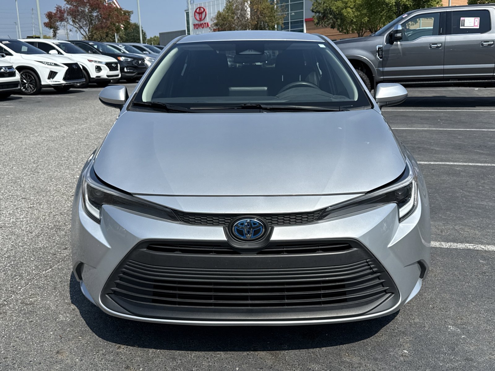 2023 Toyota Corolla Hybrid LE photo 2