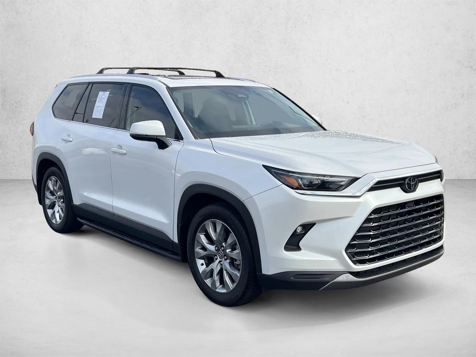 2025 Toyota Highlander Hybrid Limited photo 3