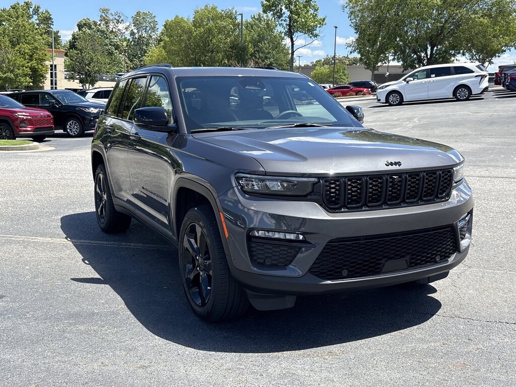 Used 2025 Jeep Grand Cherokee Limited SUV