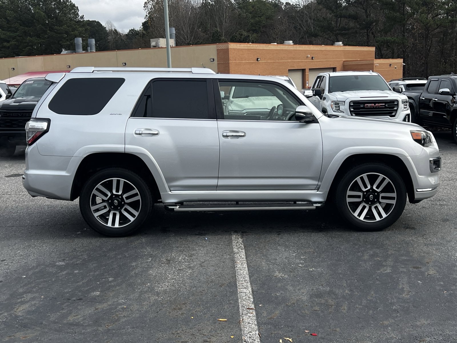 2015 Toyota 4Runner Limited photo 4