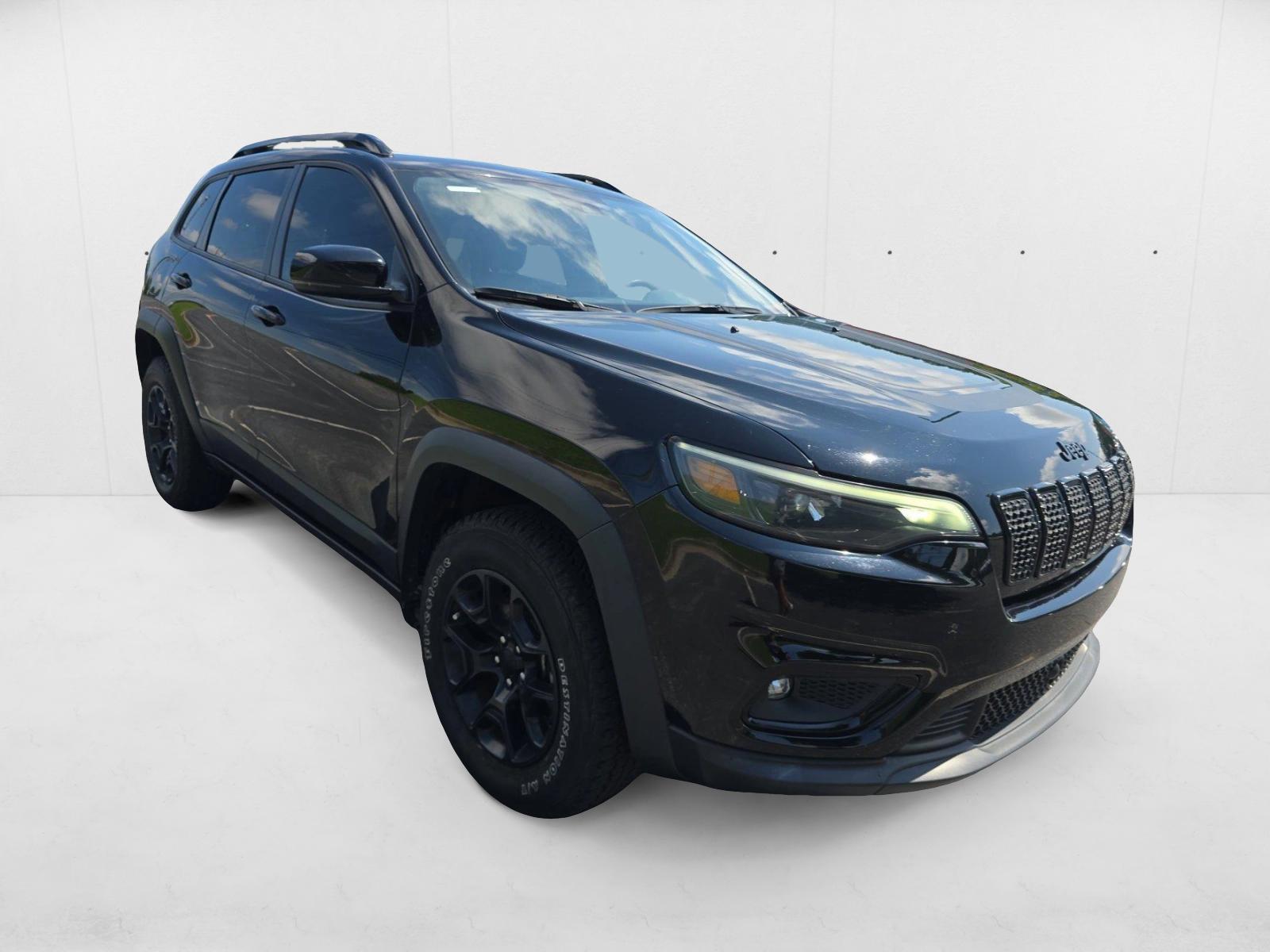 2022 Jeep Cherokee X photo 2