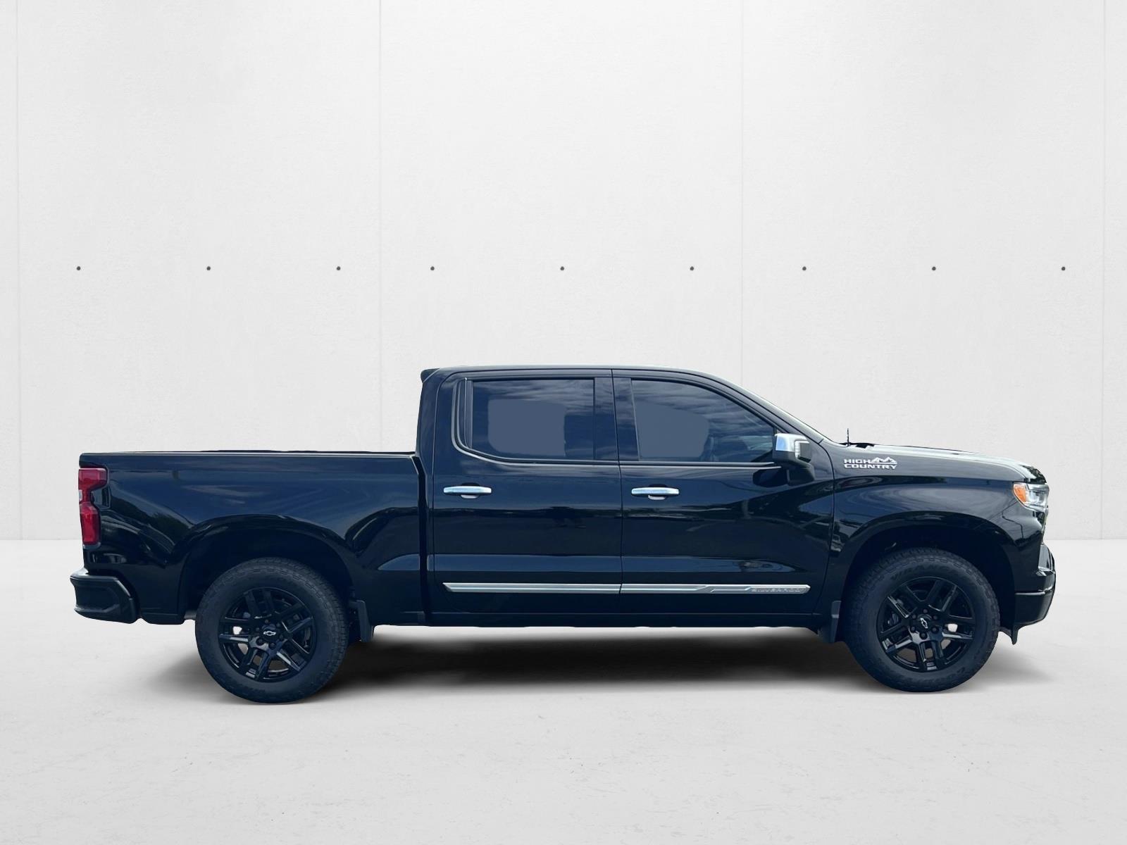 2025 Chevrolet Silverado 1500 High Country photo 4