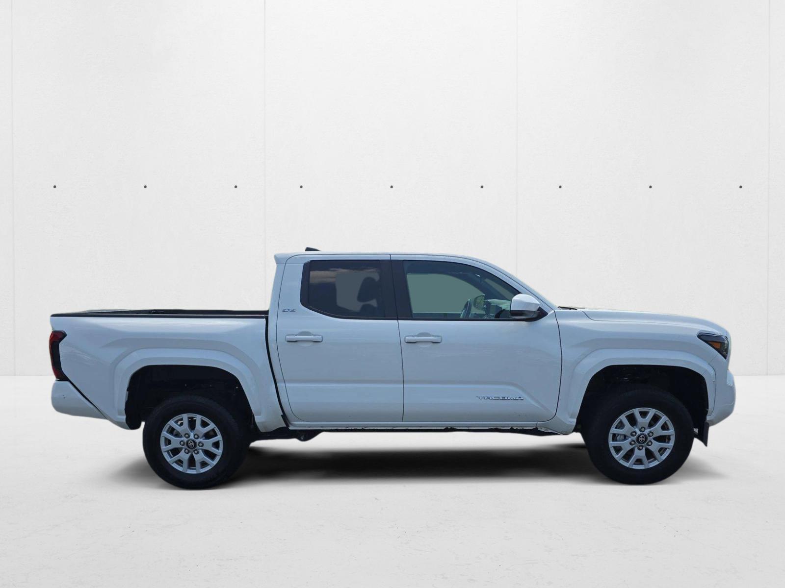 2024 Toyota Tacoma SR5 Double Cab photo 4