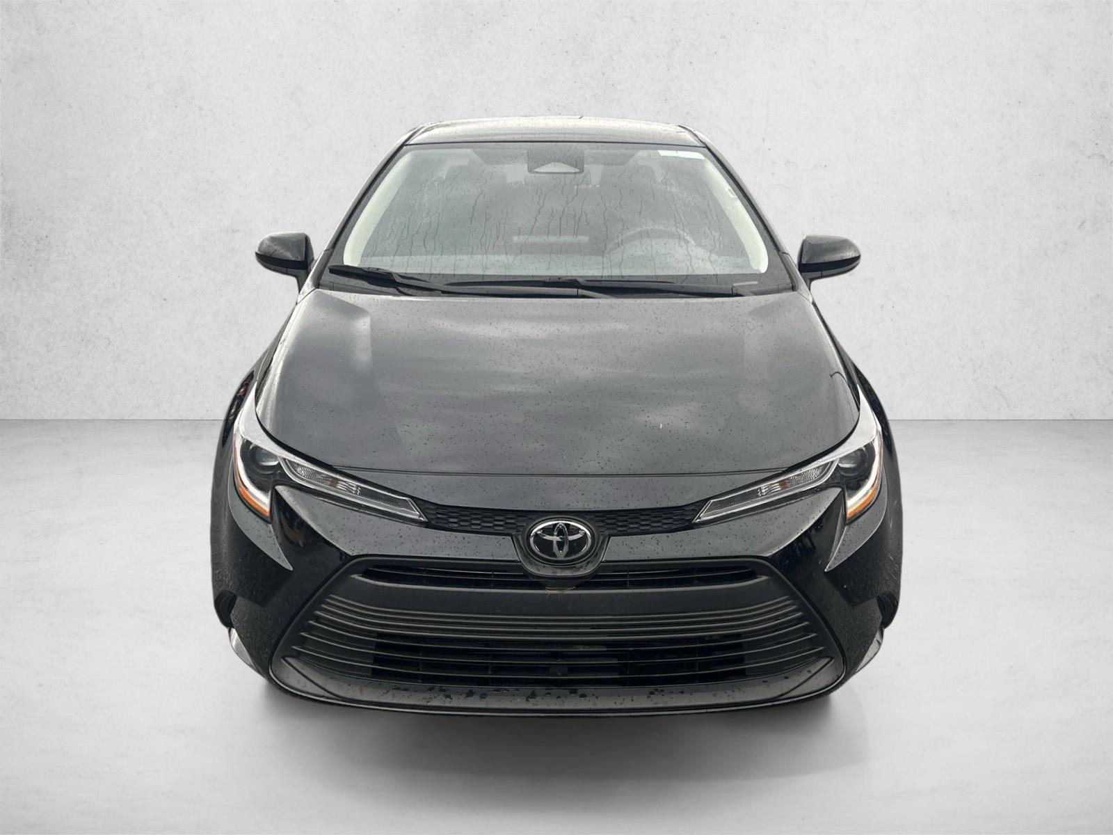 2025 Toyota Corolla LE photo 2