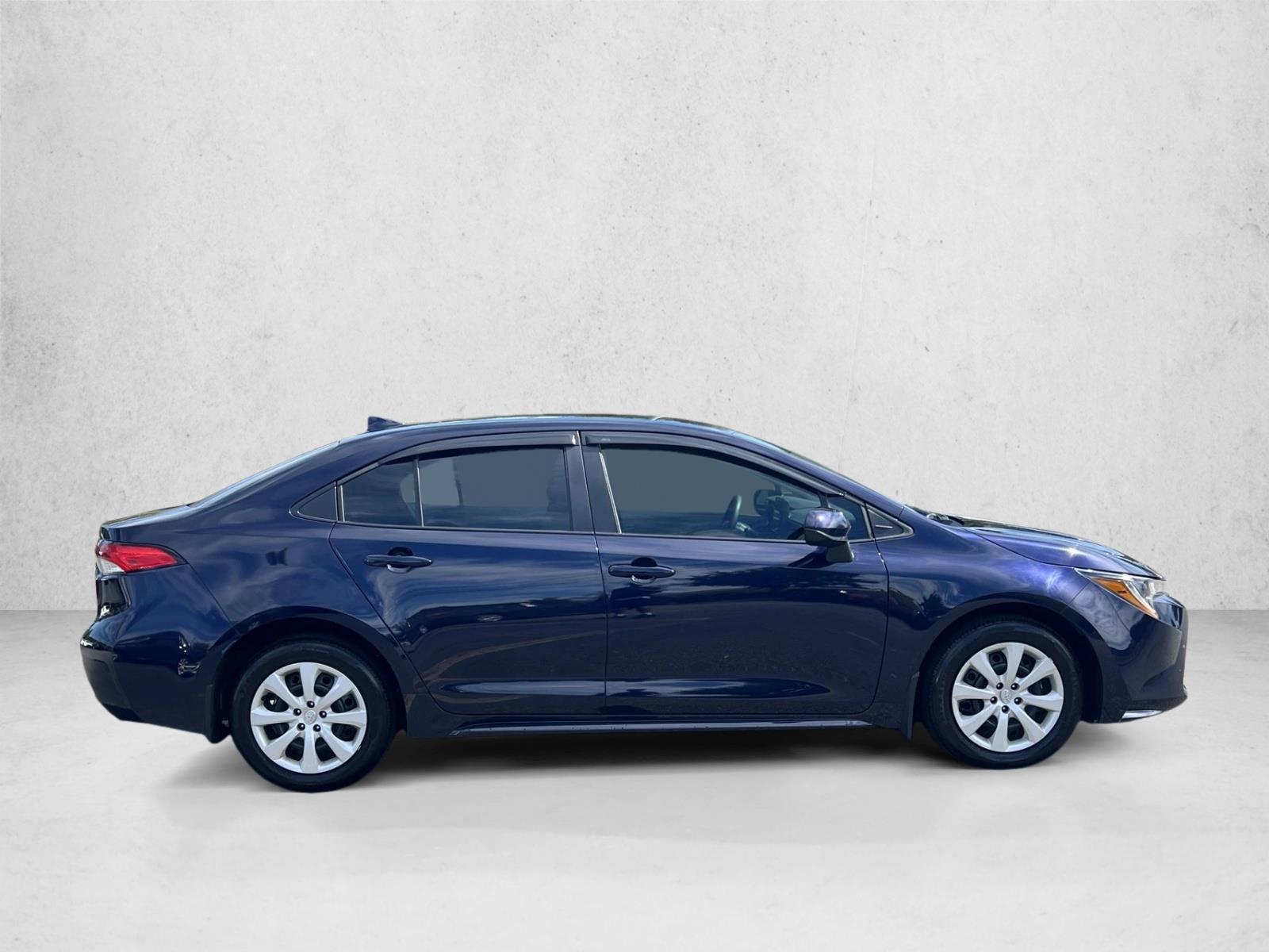 2025 Toyota Corolla LE photo 4