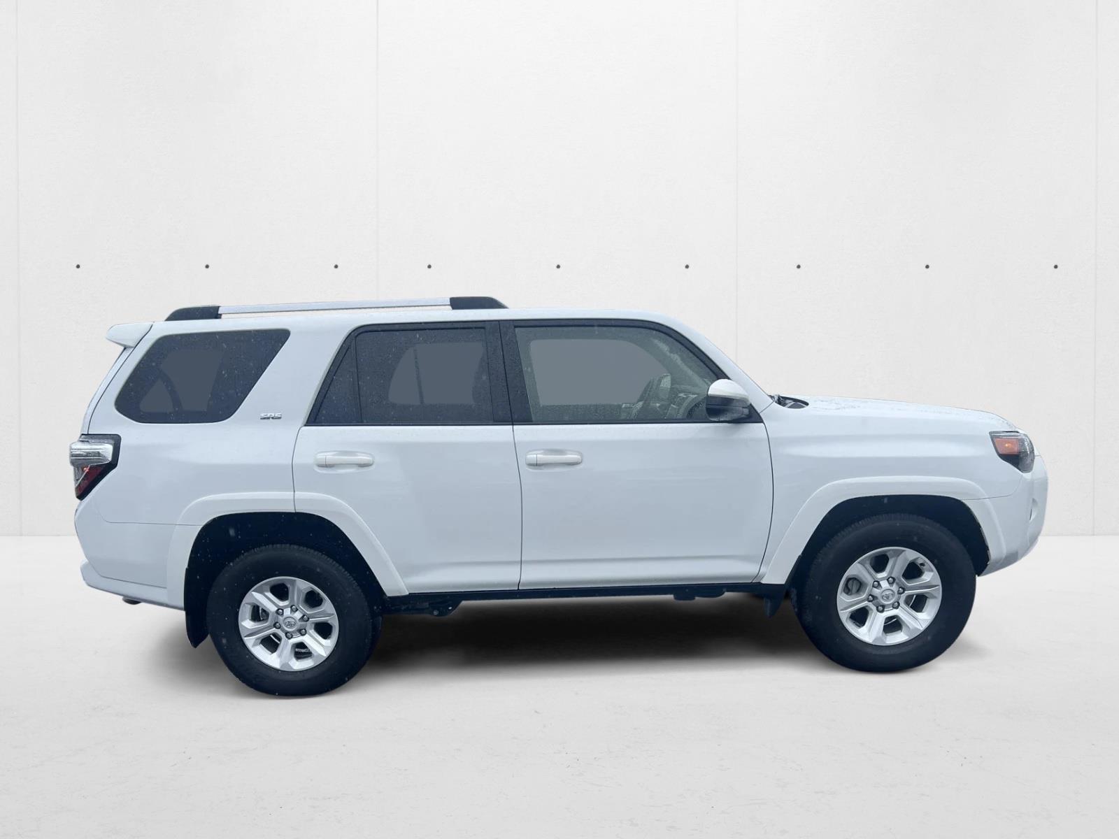 2024 Toyota 4Runner SR5 photo 4