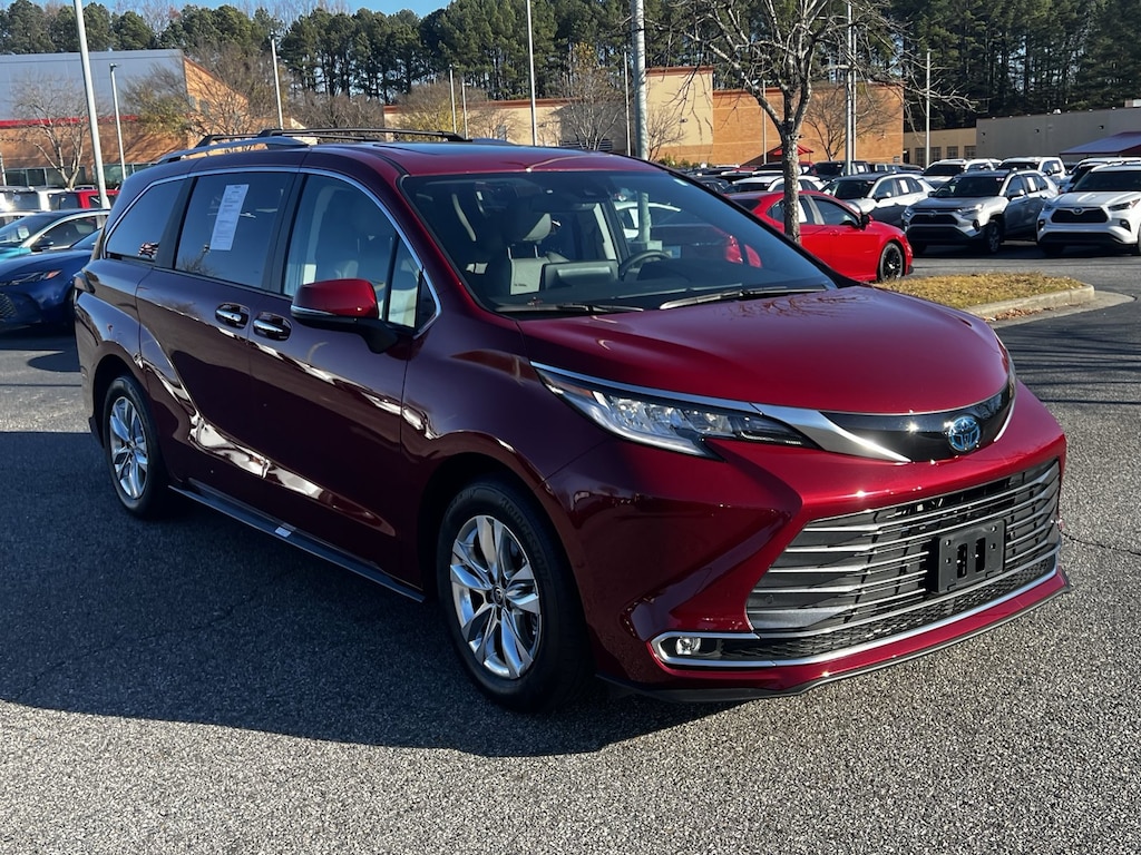 Certified 2022 Toyota Sienna Limited 7 Passenger Van Passenger Van