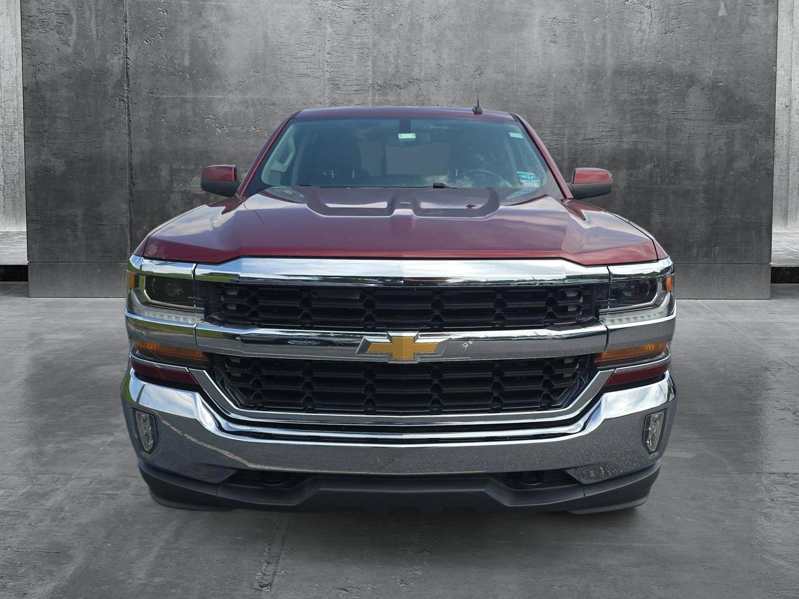 2017 Chevrolet Silverado 1500 photo 2