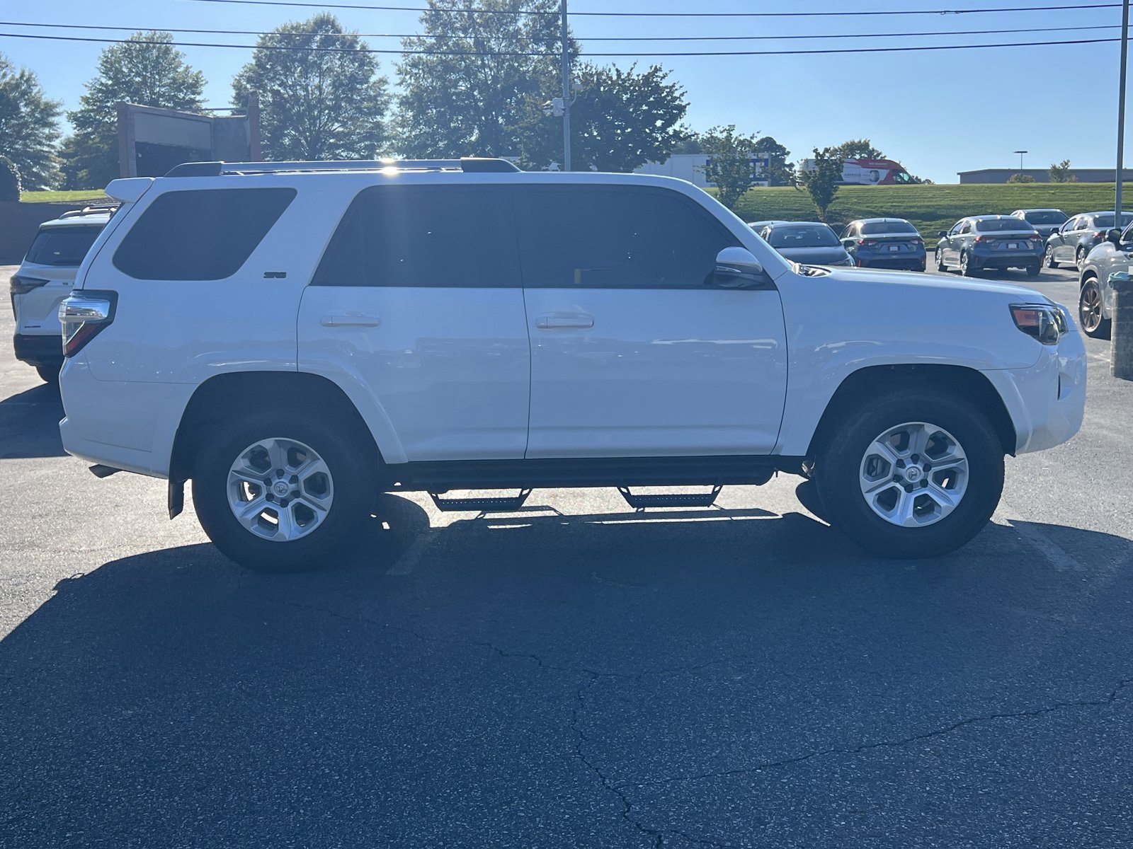 2023 Toyota 4Runner SR5 Premium photo 4