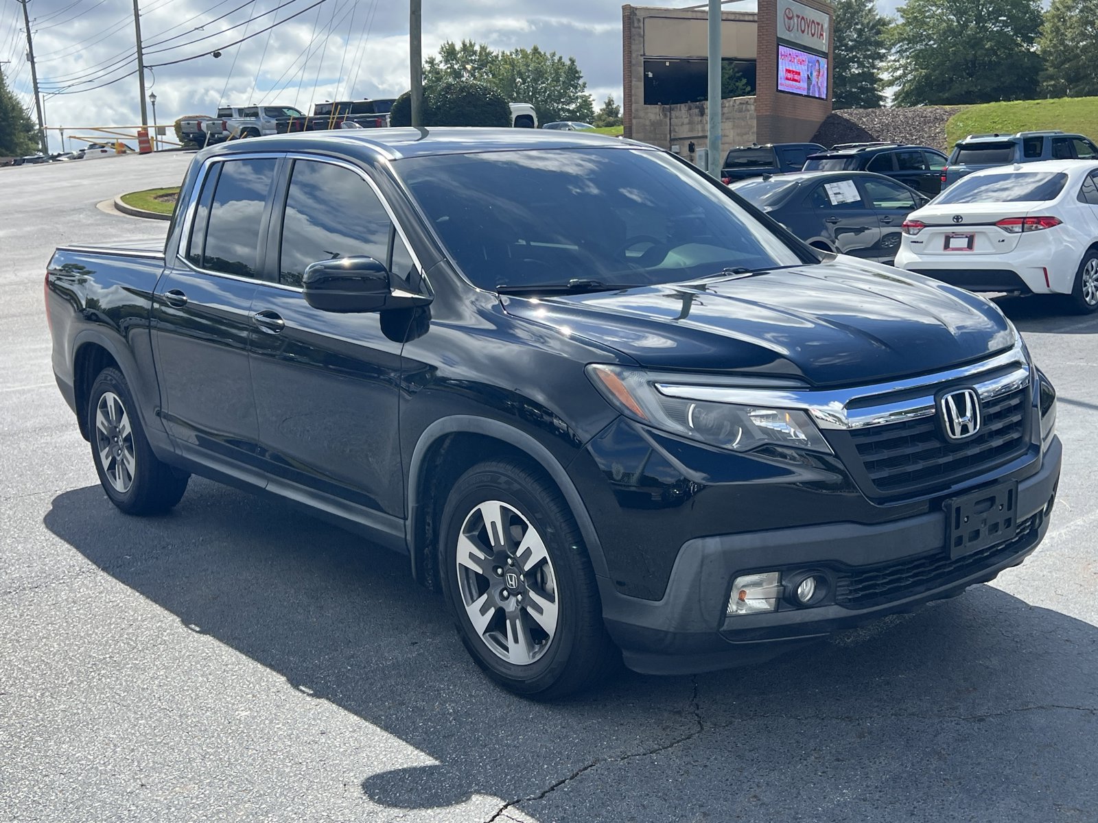 2017 Honda Ridgeline RTL photo 3