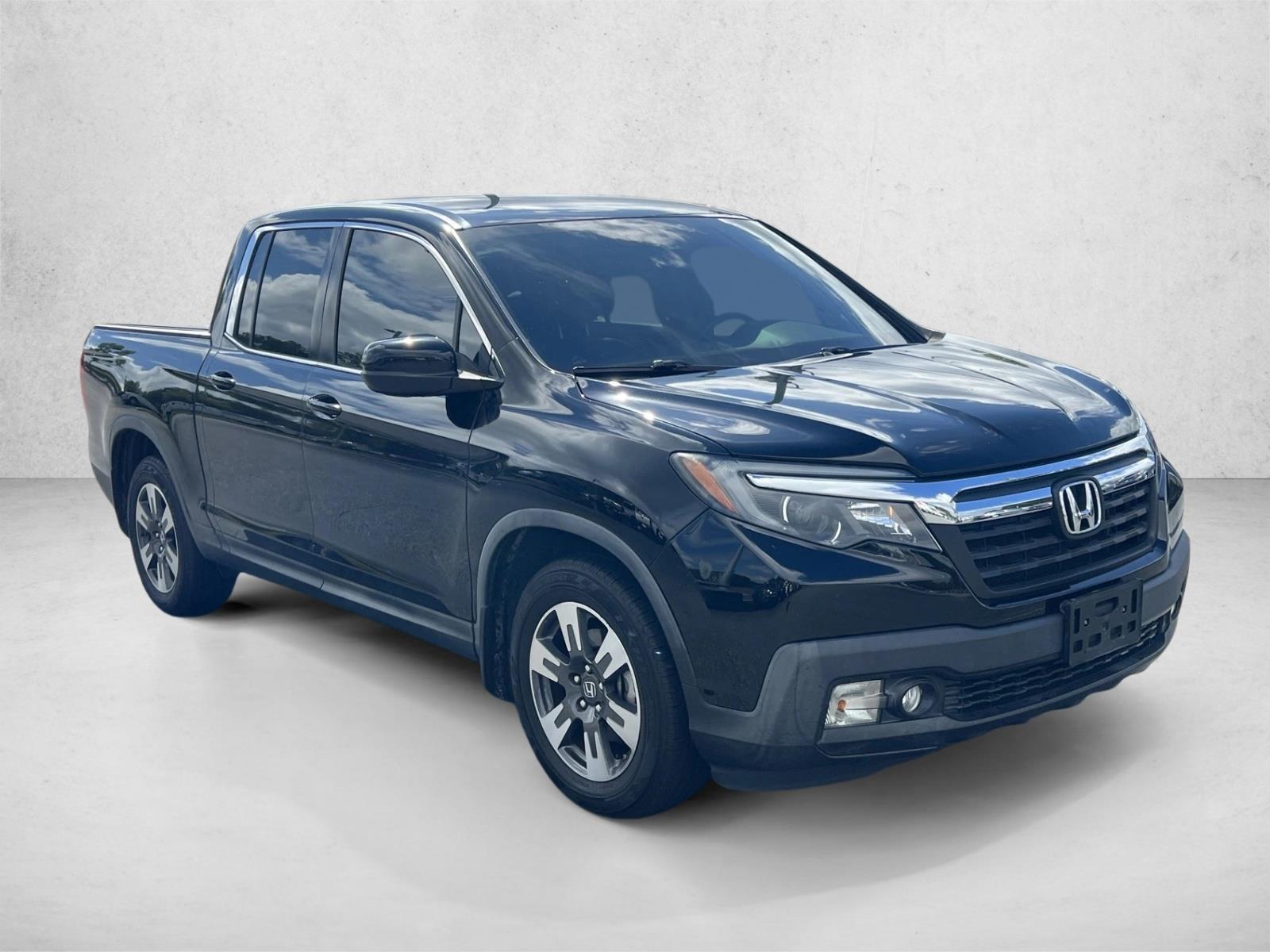 2017 Honda Ridgeline RTL photo 3
