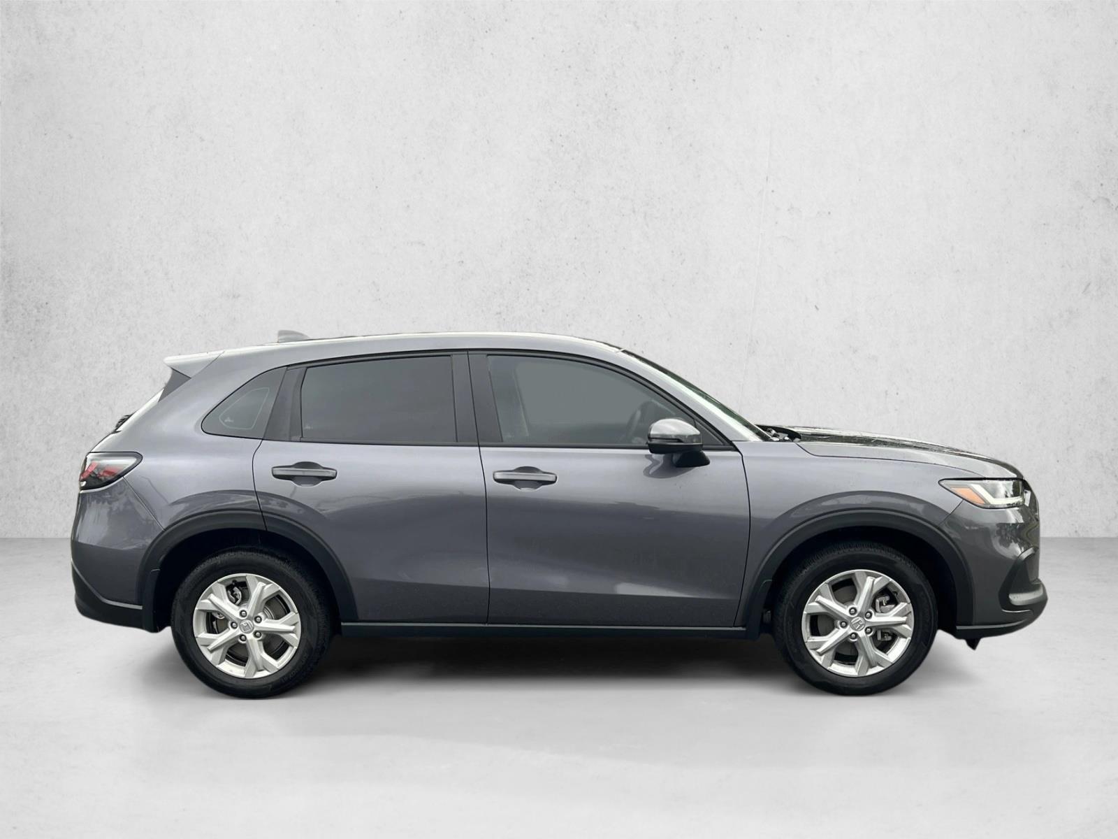 2025 Honda HR-V LX photo 2
