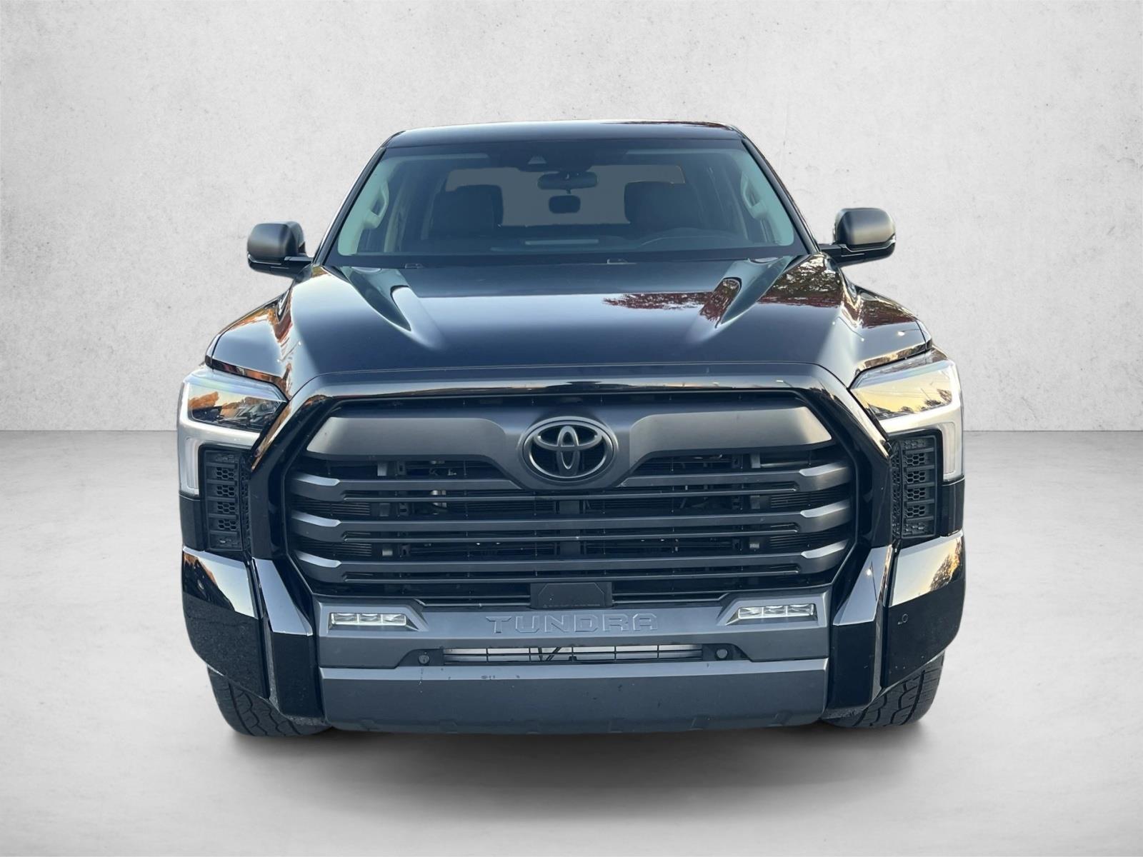 2023 Toyota Tundra SR5 CrewMax photo 2