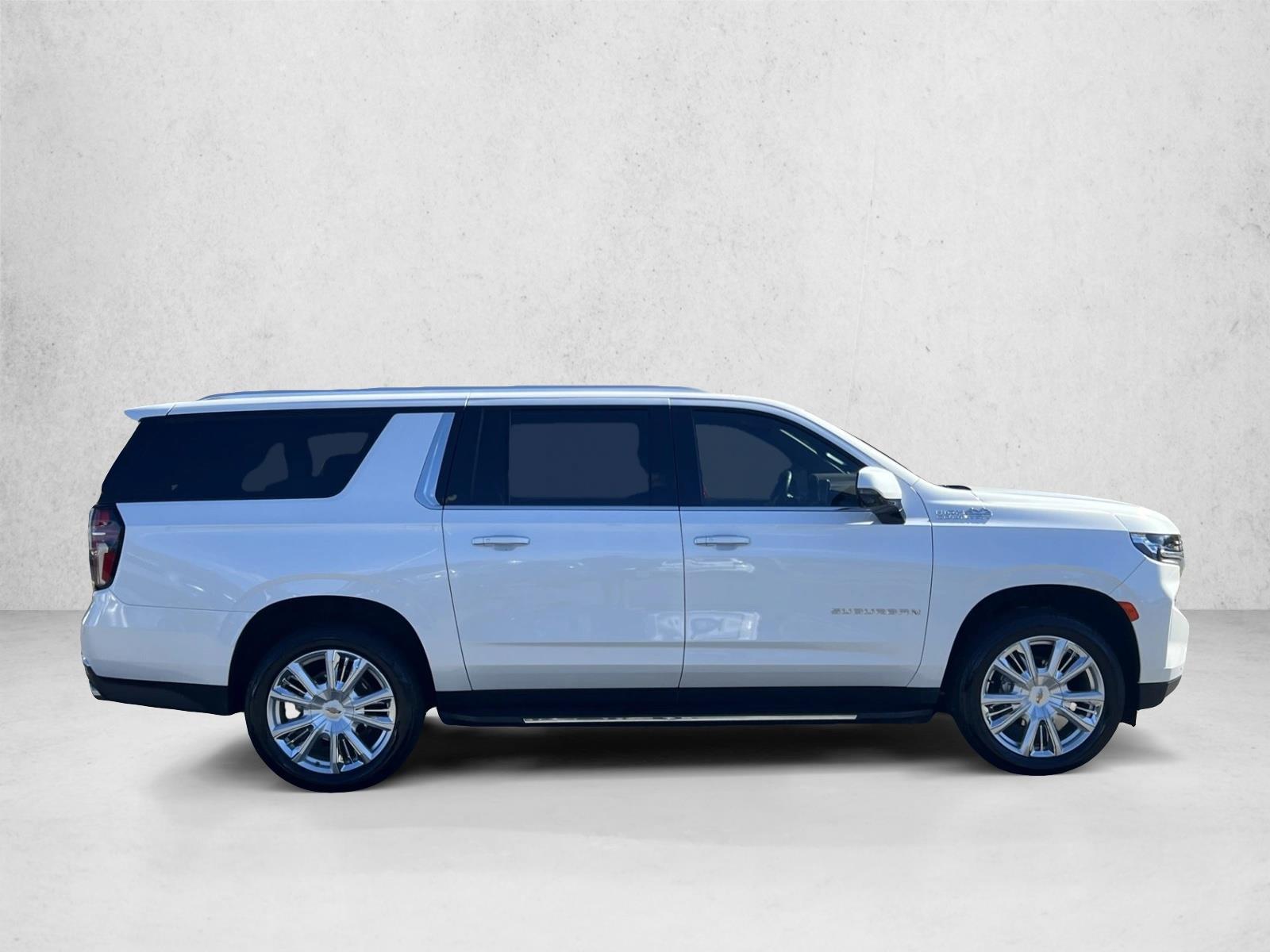 2024 Chevrolet Suburban High Country photo 4