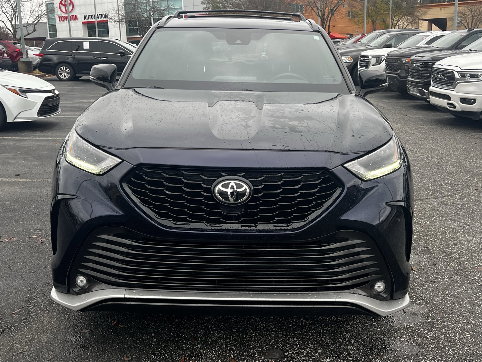 2021 Toyota Highlander XSE photo 2