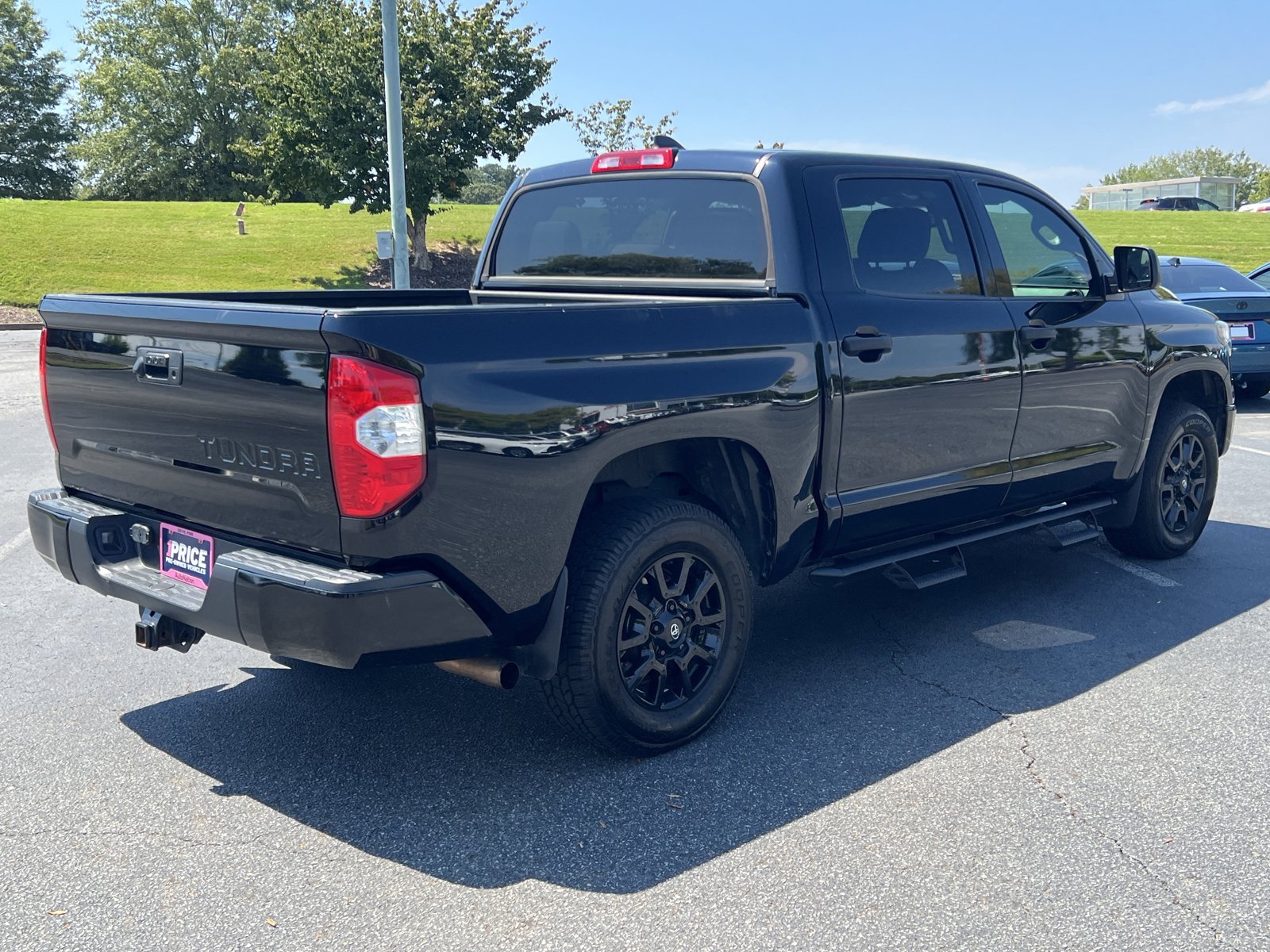 2021 Toyota Tundra SR5 CrewMax photo 4