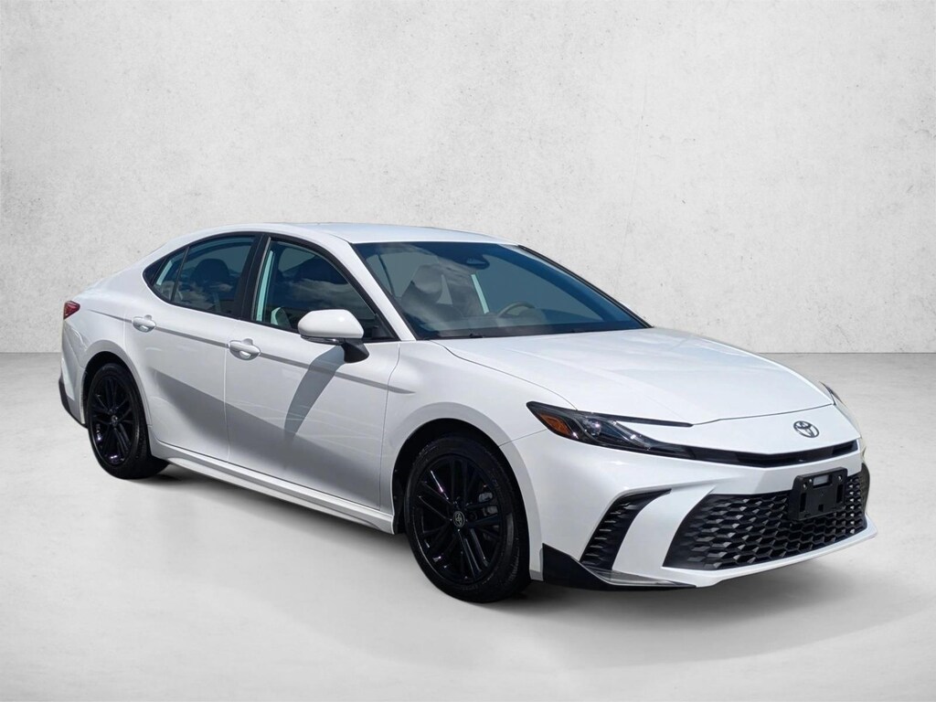 Used 2025 Toyota Camry SE Sedan