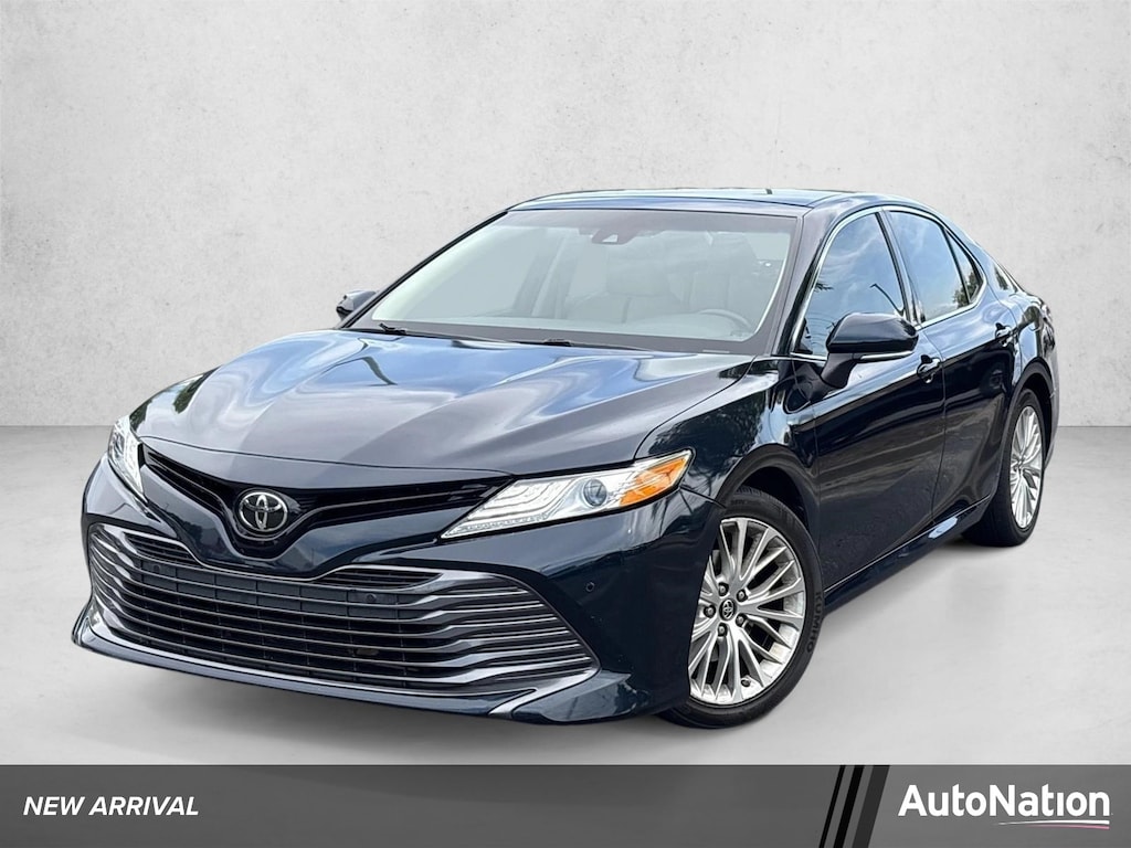 Used 2018 Toyota Camry XLE Sedan