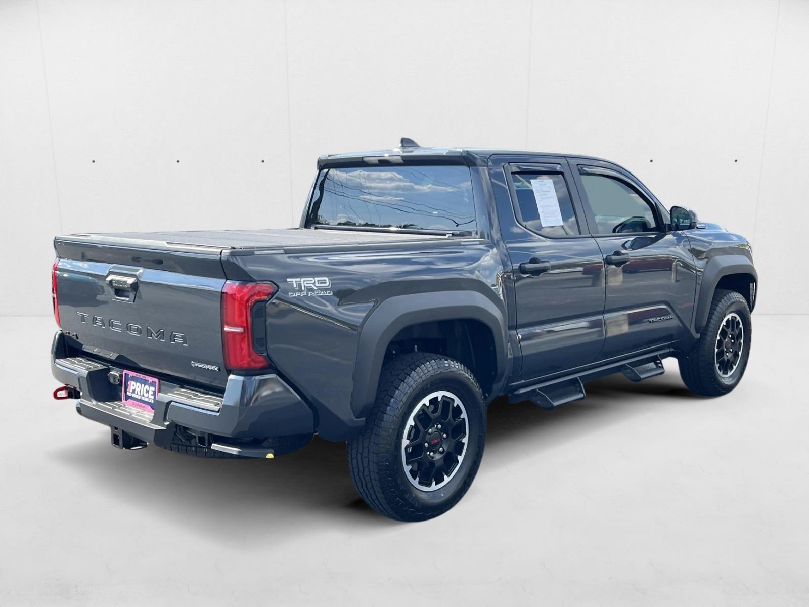 2025 Toyota Tacoma TRD Off-Road photo 4