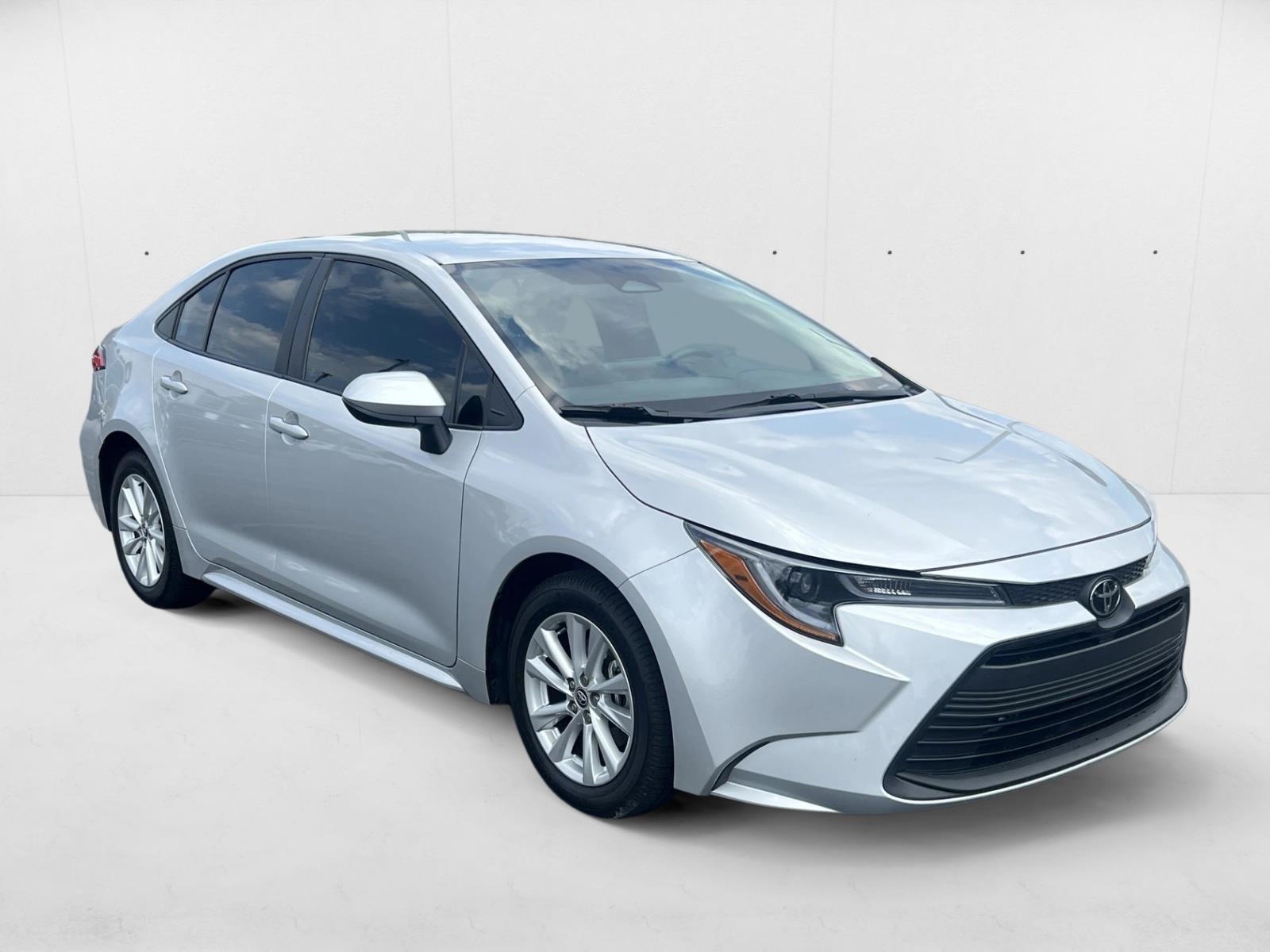 2024 Toyota Corolla LE photo 3
