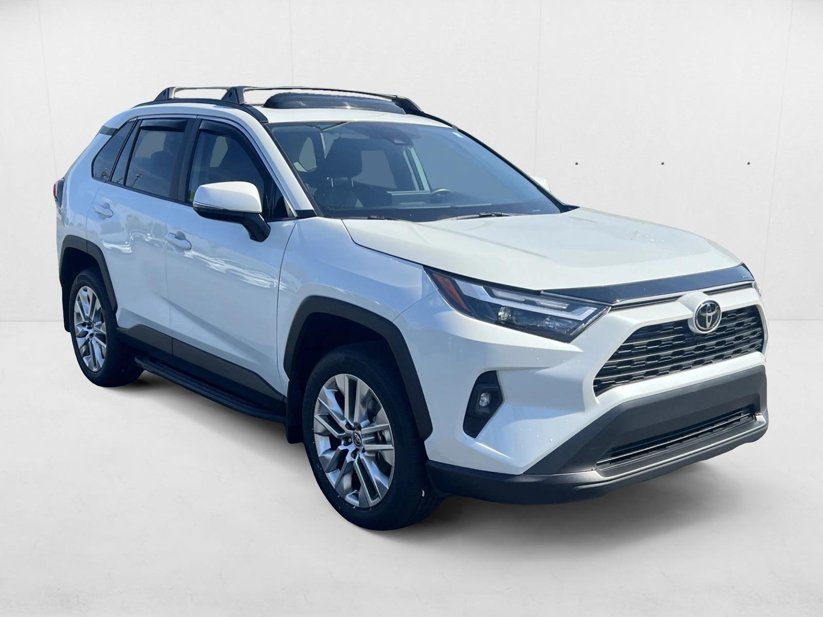 2024 Toyota RAV4 XLE Premium photo 3