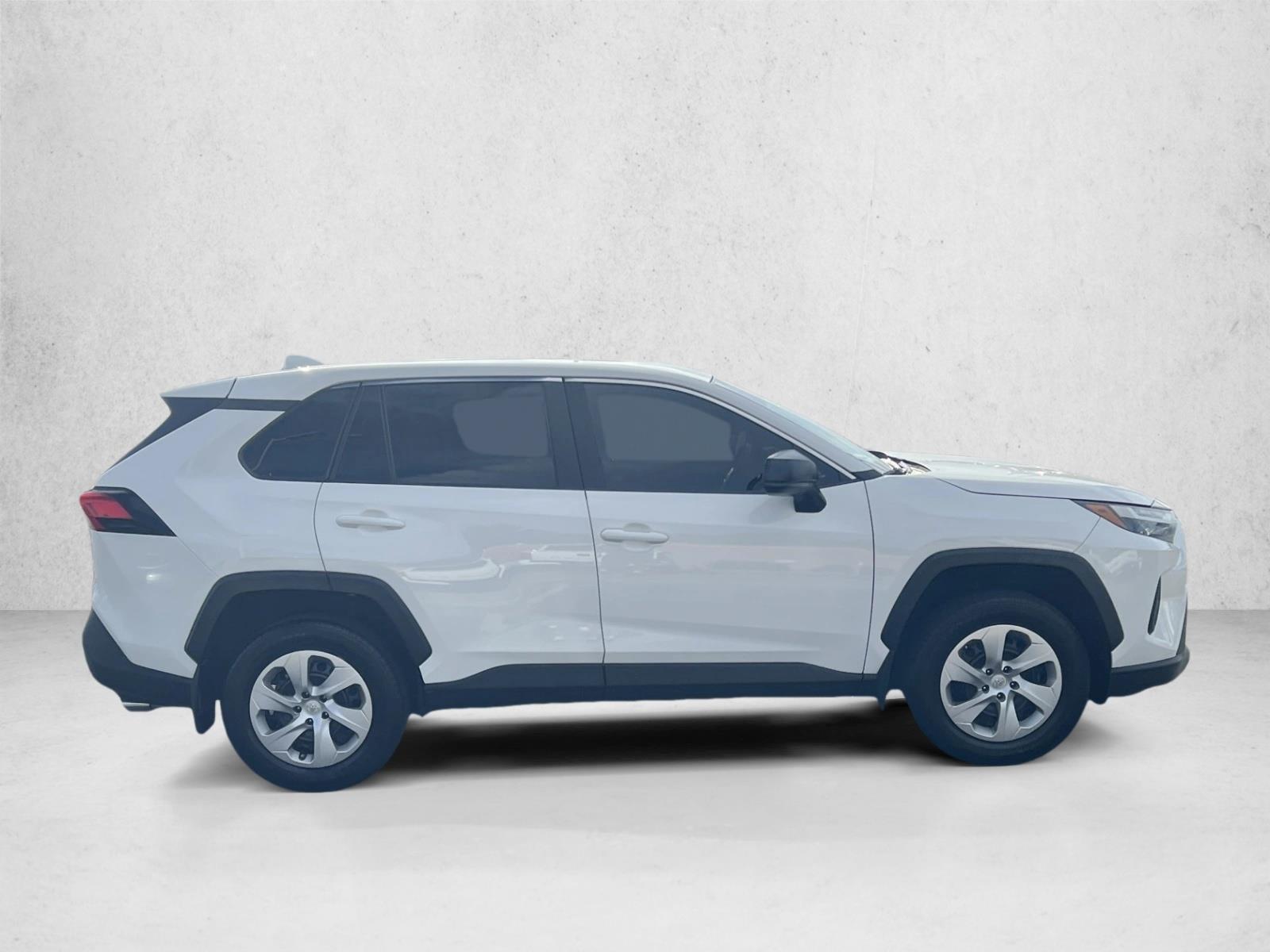 2024 Toyota RAV4 LE photo 2