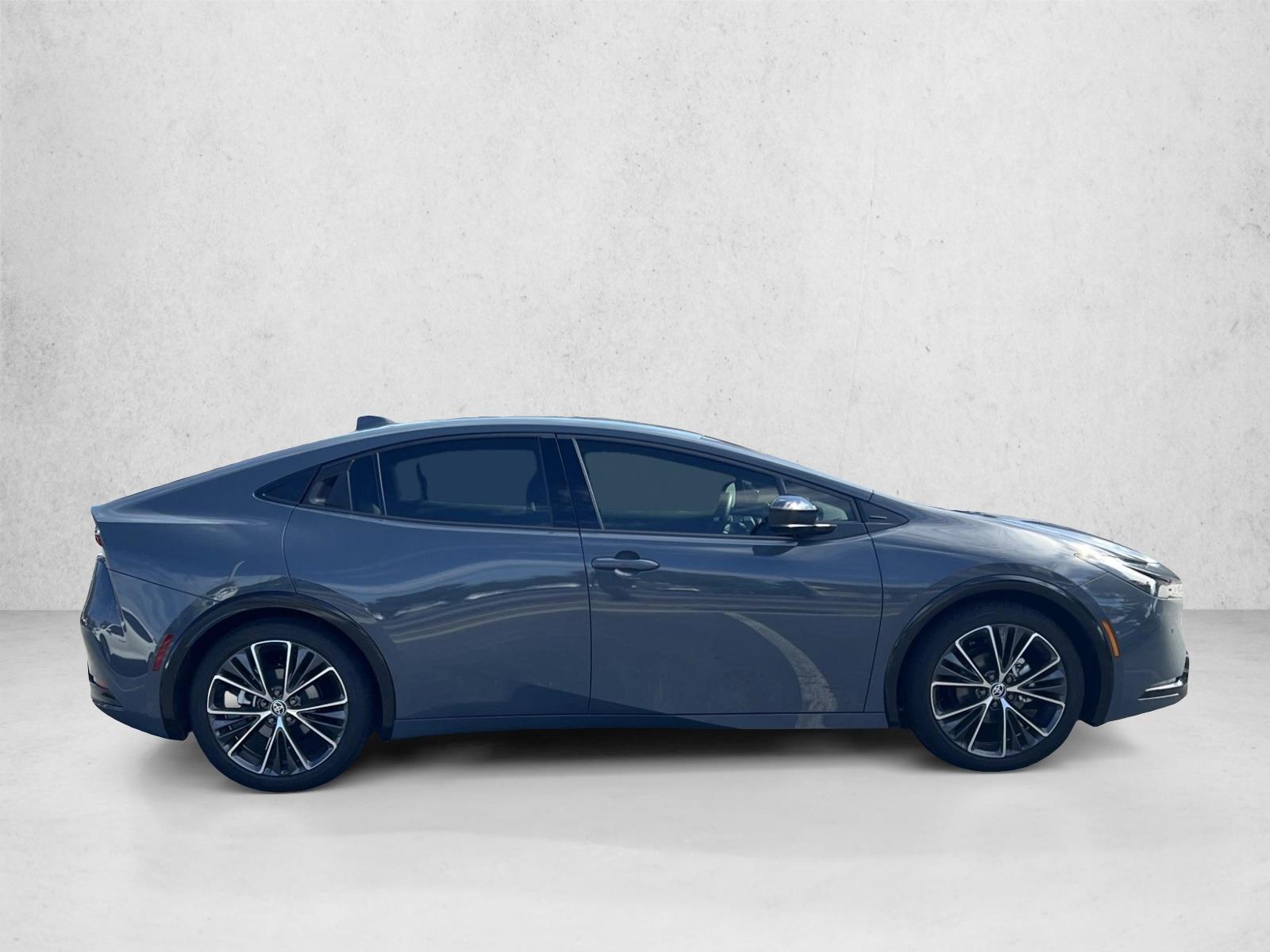 2024 Toyota Prius XLE photo 4