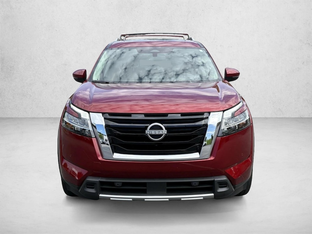 Used 2024 Nissan Pathfinder Platinum SUV