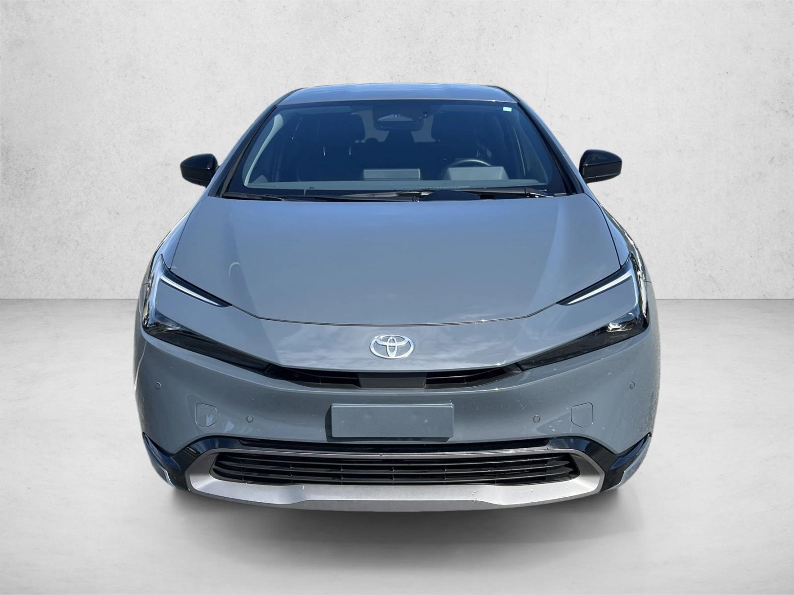 2024 Toyota Prius XLE photo 2