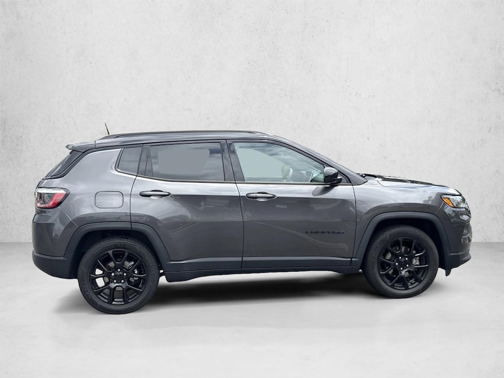 Used 2022 Jeep Compass Latitude SUV