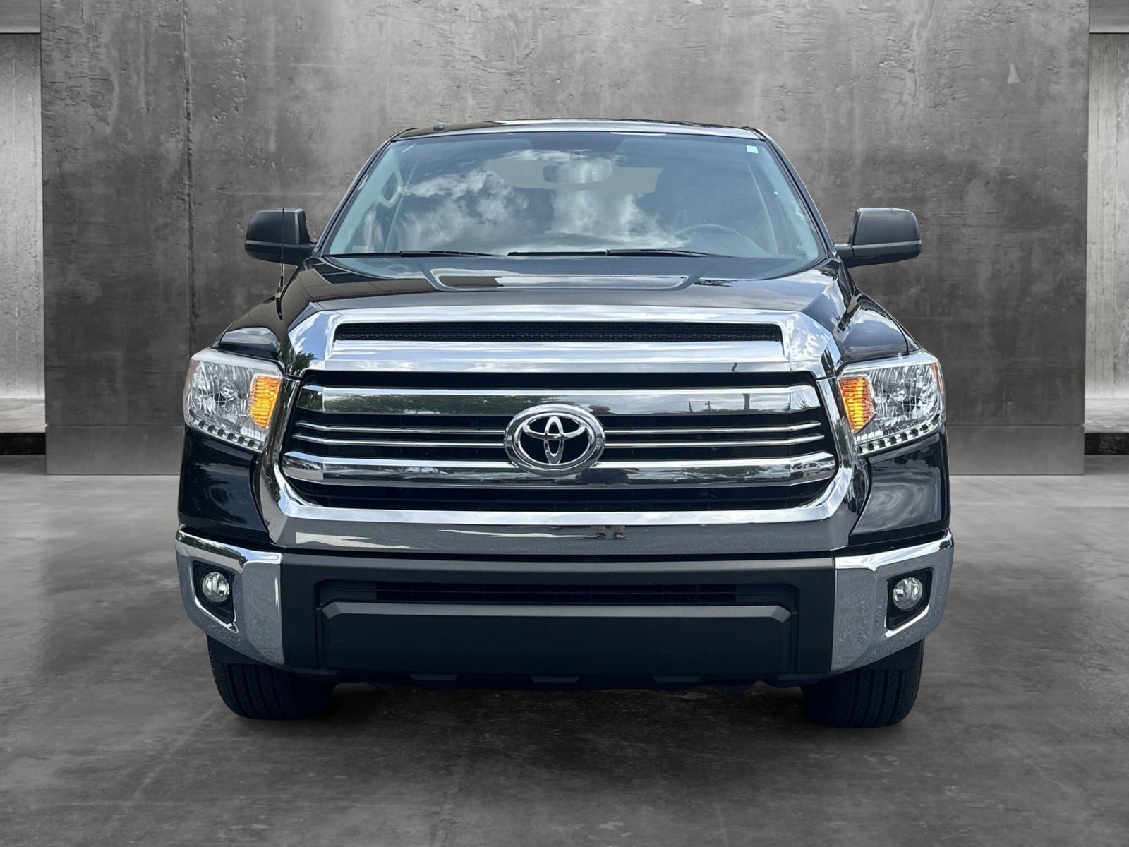 Used 2016 Toyota Tundra SR5 with VIN 5TFDW5F16GX553041 for sale in Buford, GA