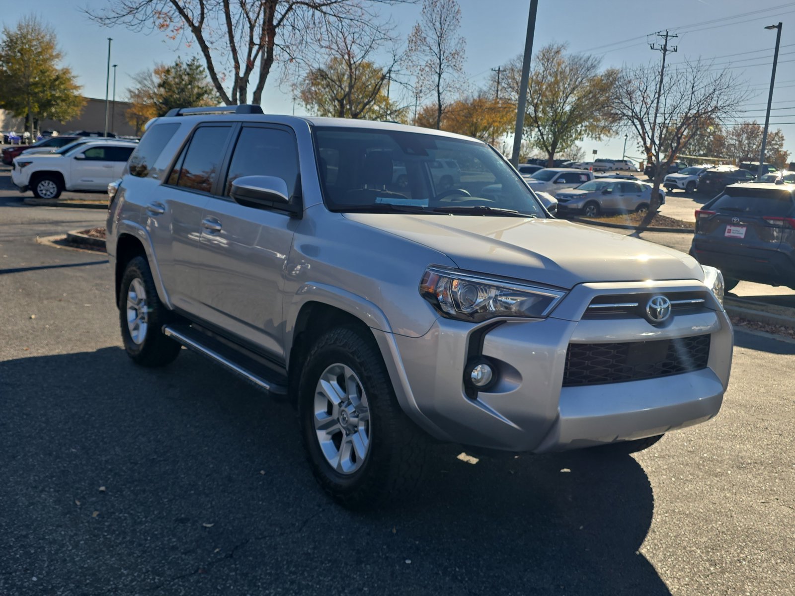 2020 Toyota 4Runner SR5 photo 3