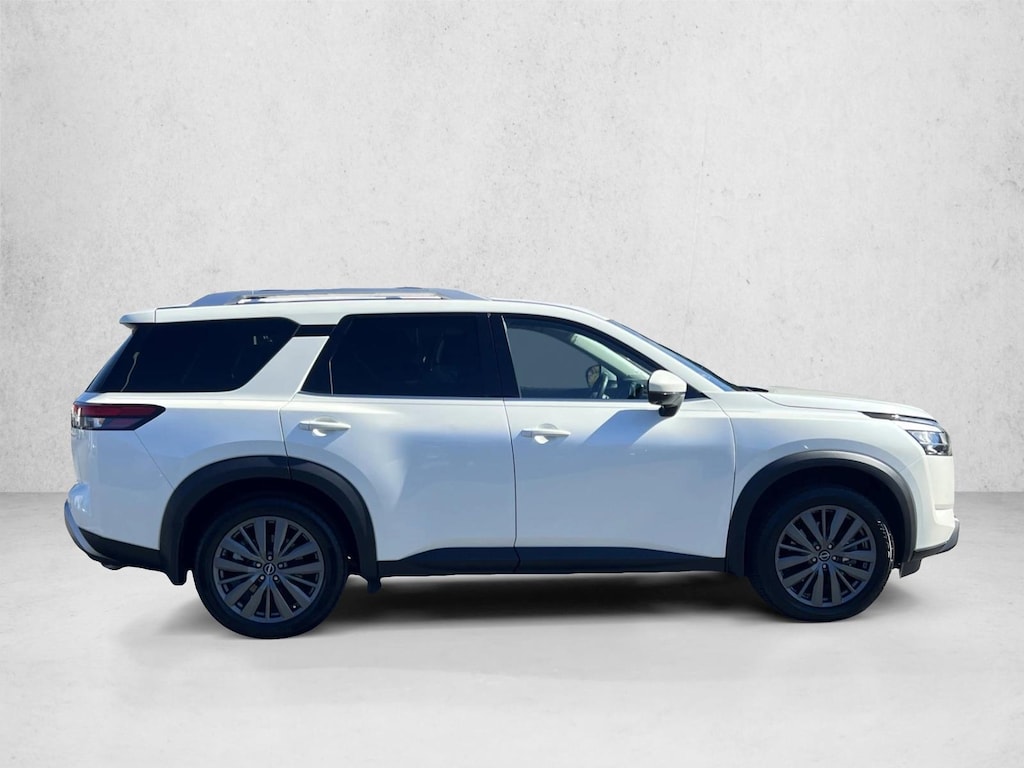 Used 2022 Nissan Pathfinder SL SUV